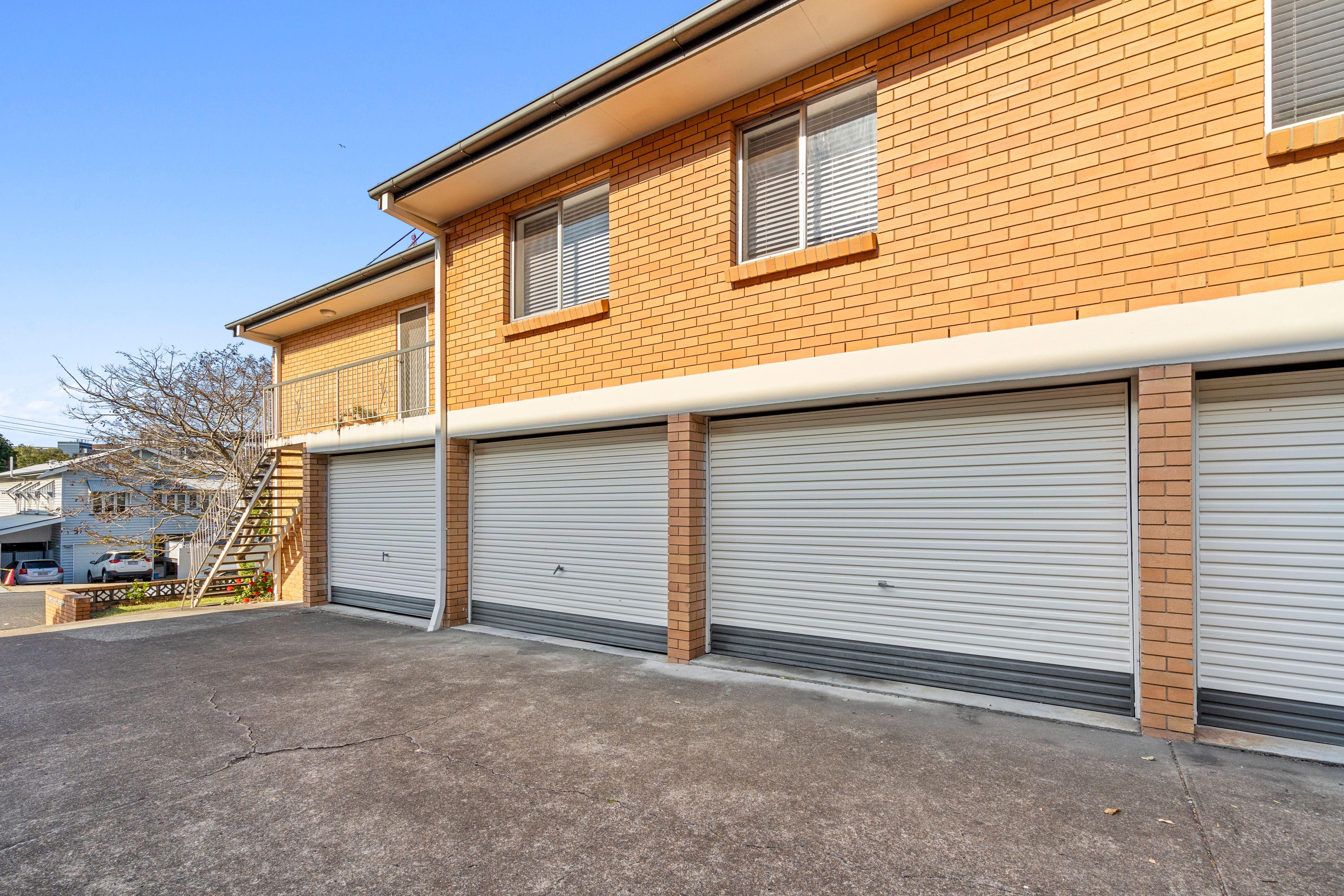 Neat 1 bedroom unit in great location