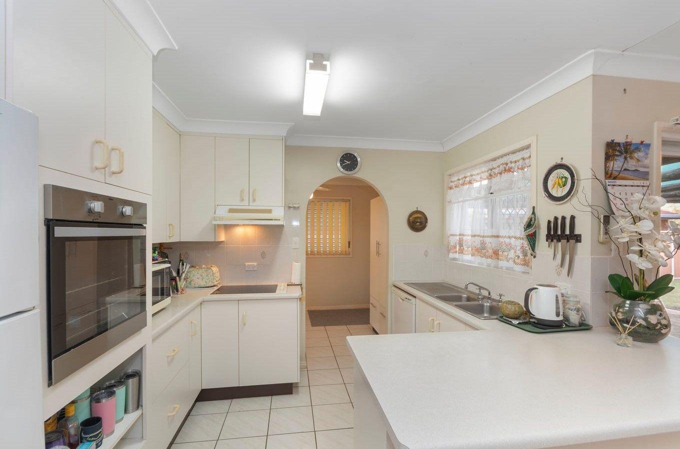 Family Living in Popular Kirwan