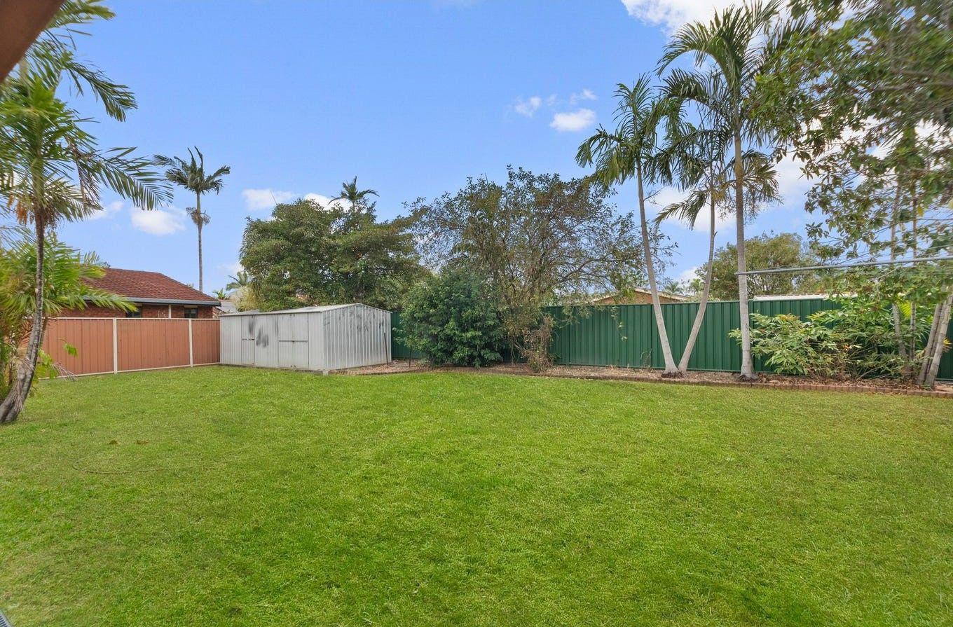 Family Living in Popular Kirwan