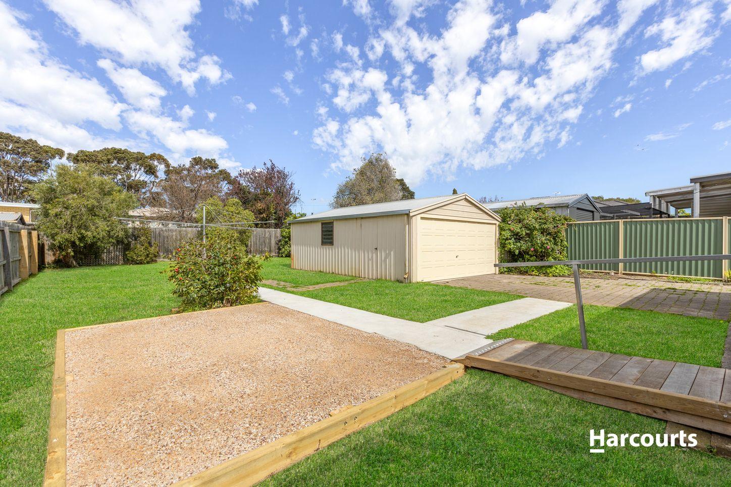 3 Marlo Street, Hamlyn Heights, VIC 3215 - House for Rent - harcourts.net