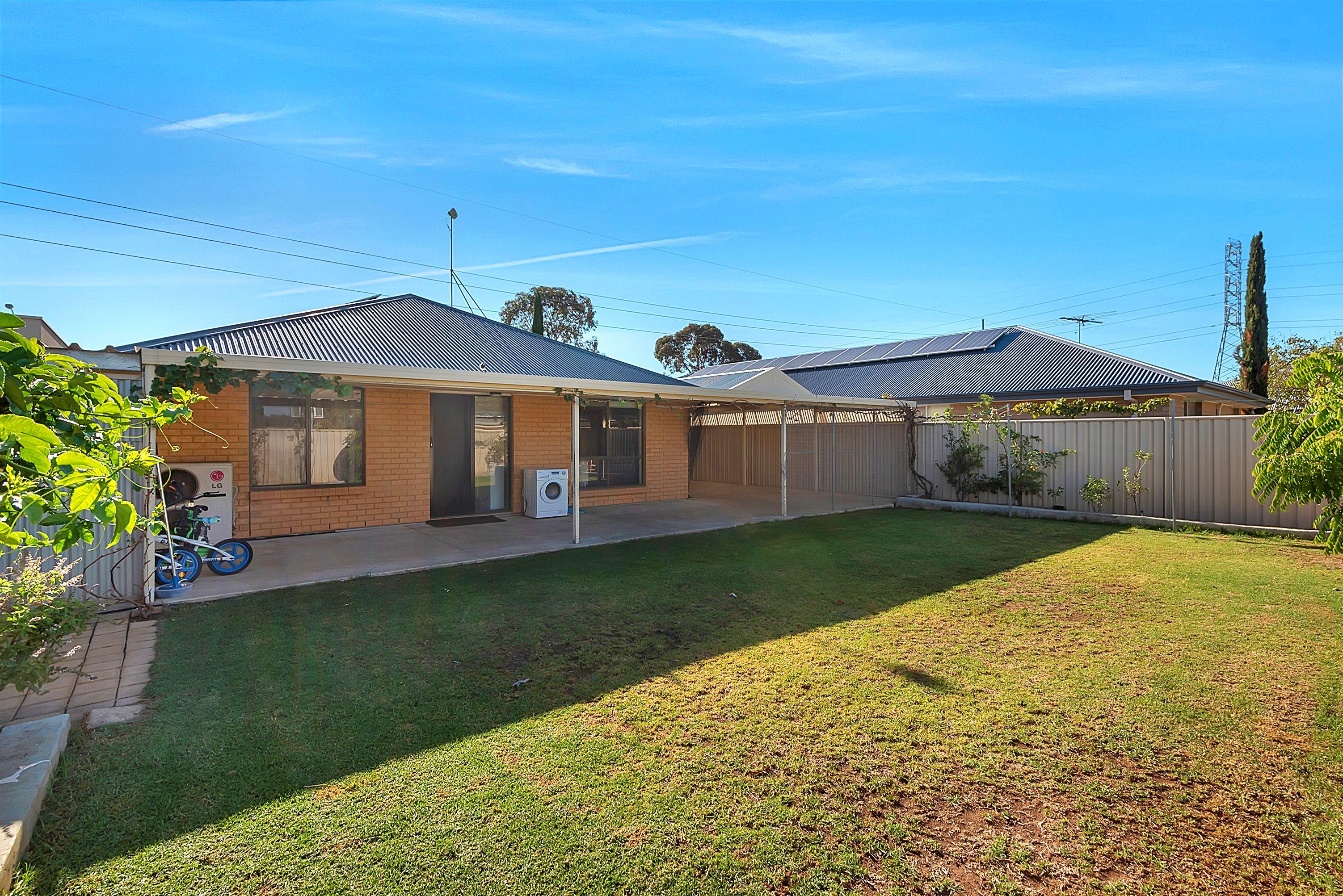 3 BEDROOM BEAUTY!