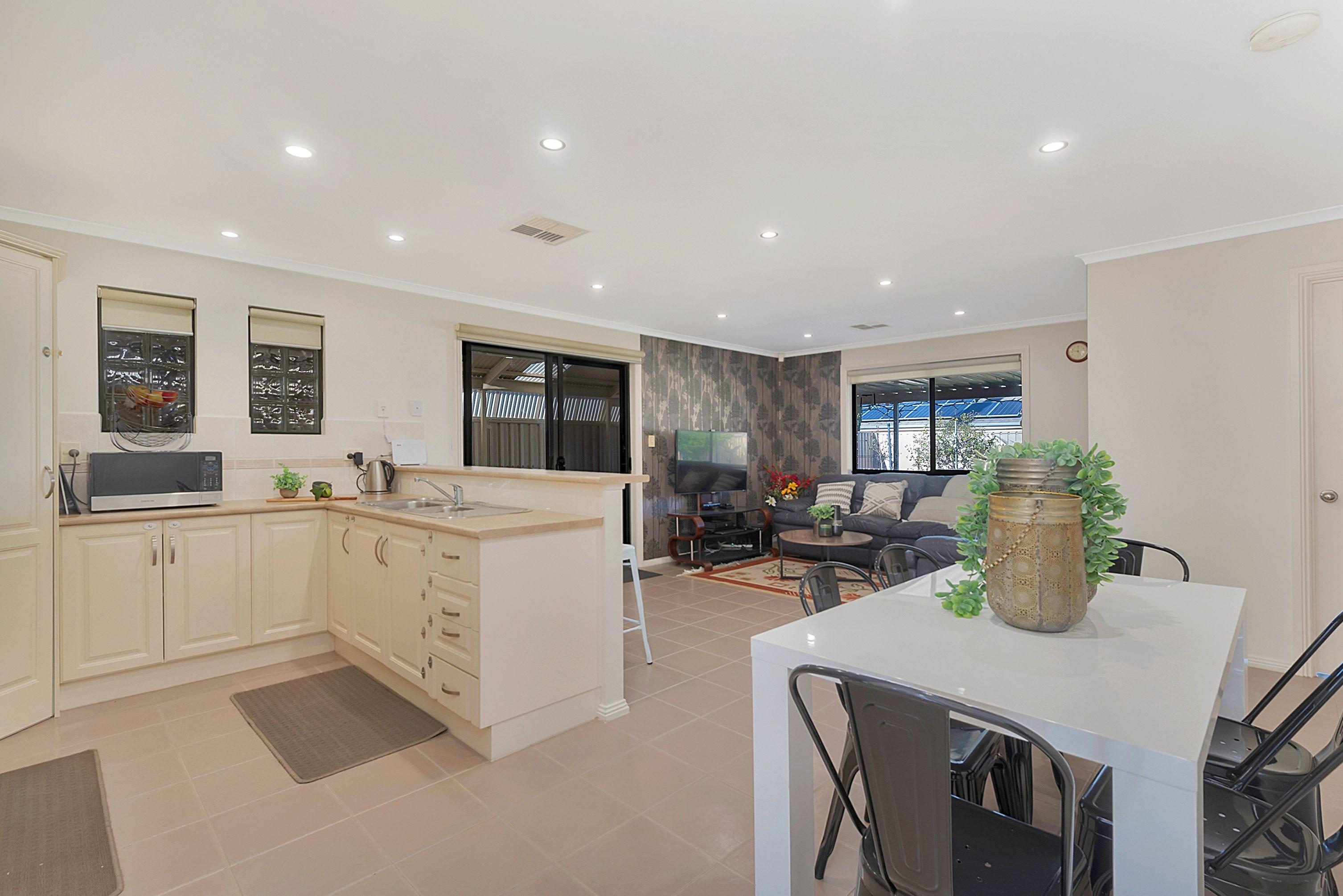 3 BEDROOM BEAUTY!