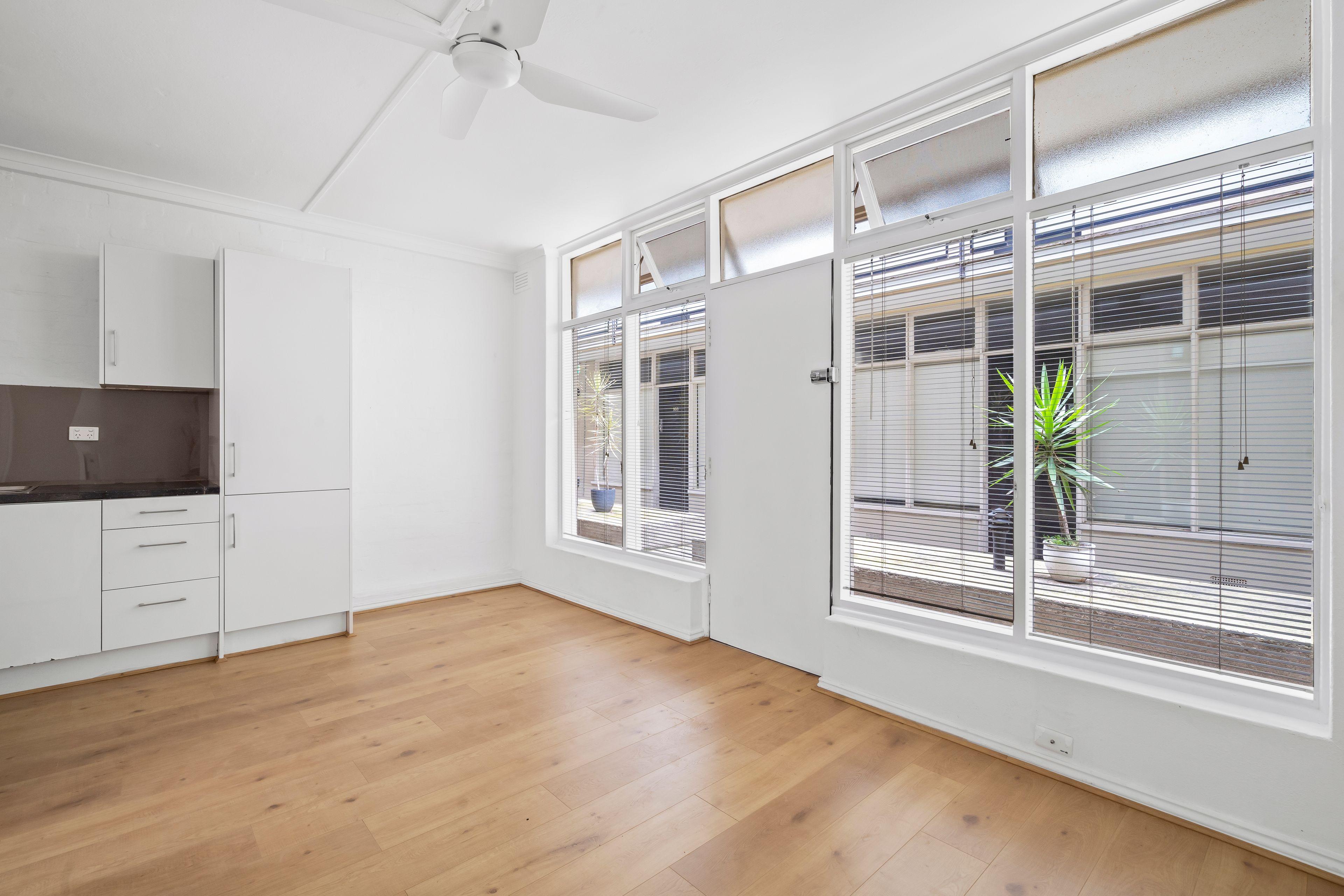 Location! Lifestyle!