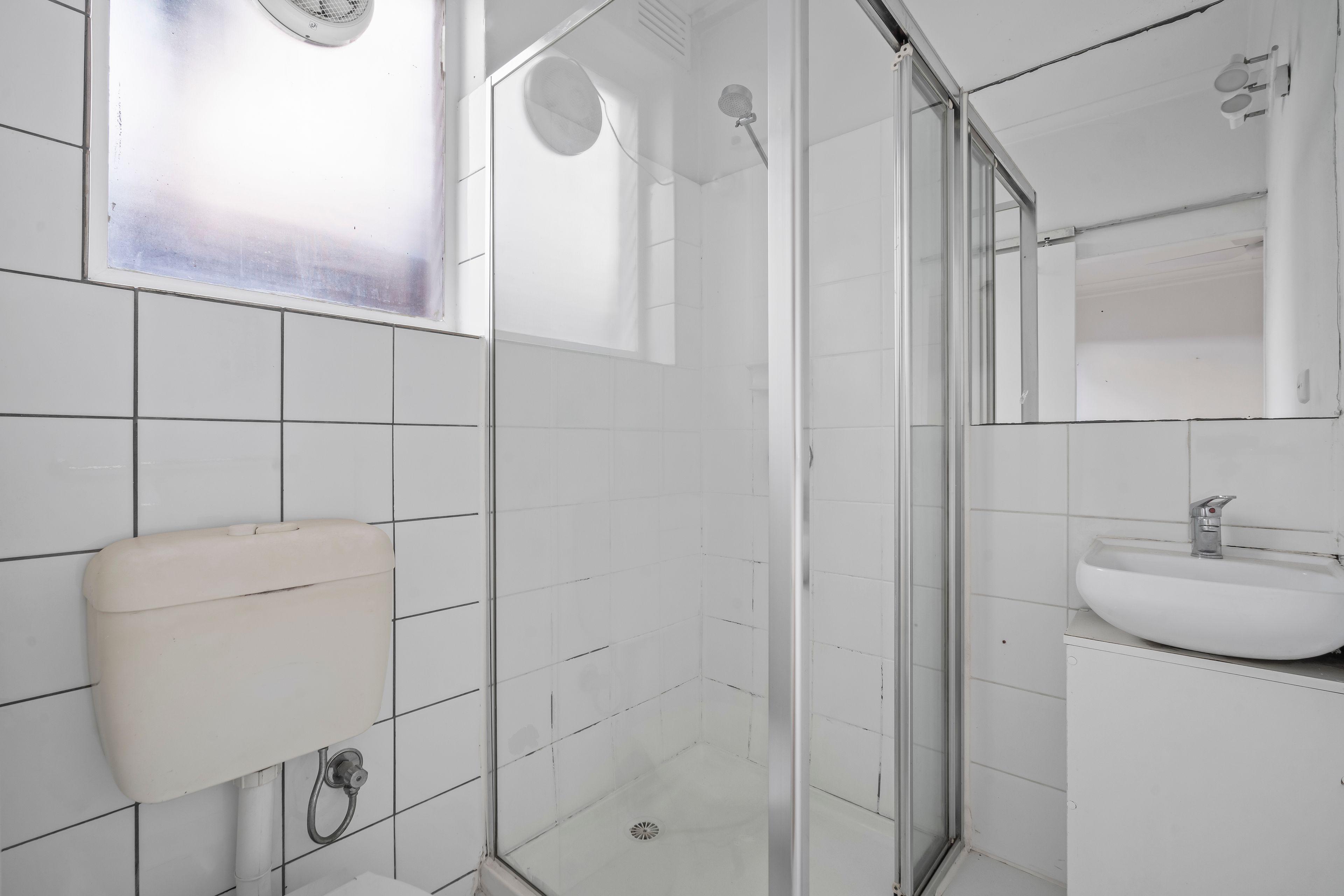 Location! Lifestyle!