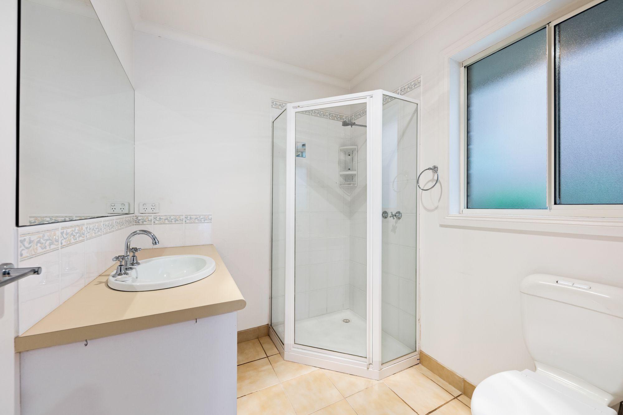 GREAT FAMILY SIZED HOME IN A PERFECT LOCATION