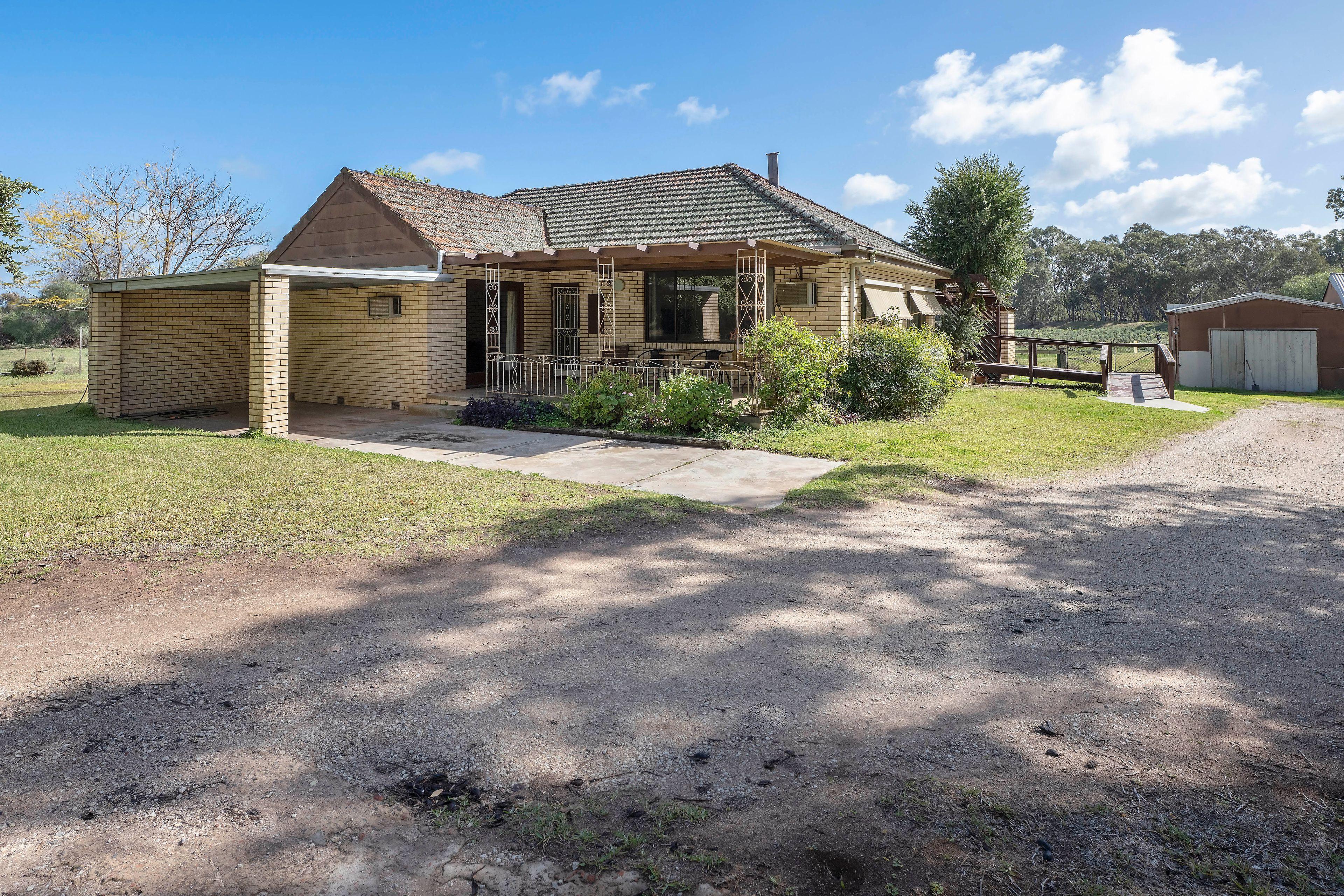 Riverfront Lifestyle Property - Tranquil Retreat on 18.58 Acres (Approx.)