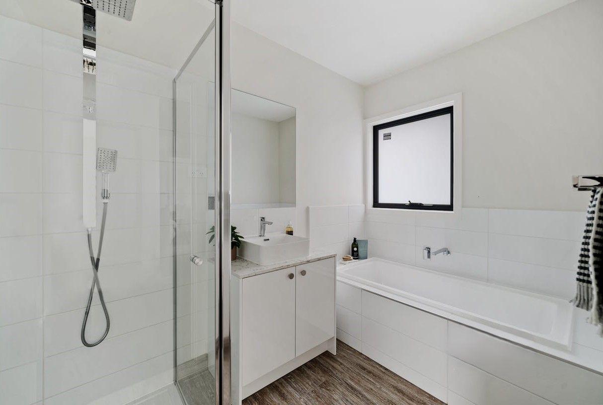 Modern 2 Bedroom Townhouse with Study & Private Courtyard!