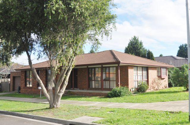 Prop-GPT: House: VIC Mill Park, VIC 3082 Home For Rent