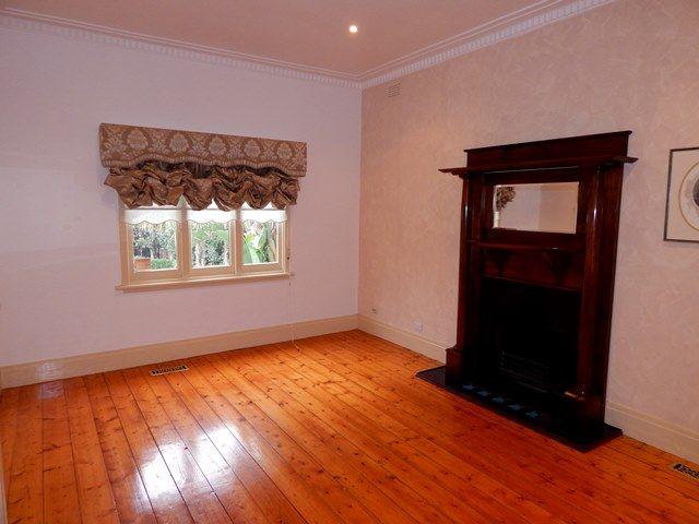 ELEGANT BLEND OF CALIFORNIAN BUNGALOW MEETS VICTORIAN CHARM