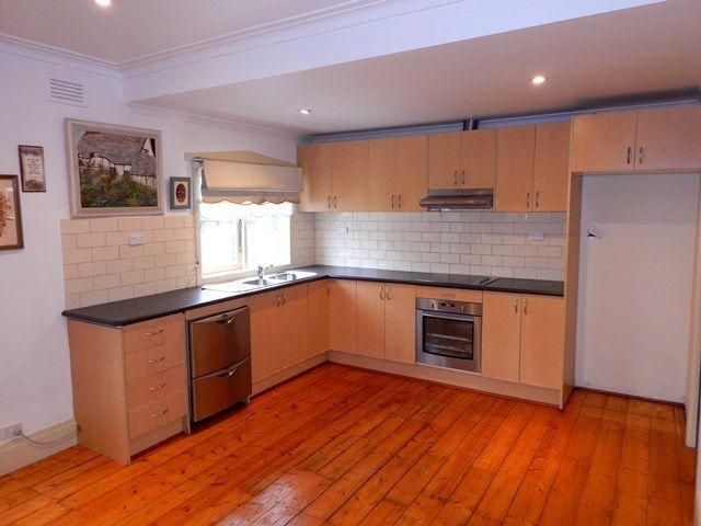 ELEGANT BLEND OF CALIFORNIAN BUNGALOW MEETS VICTORIAN CHARM