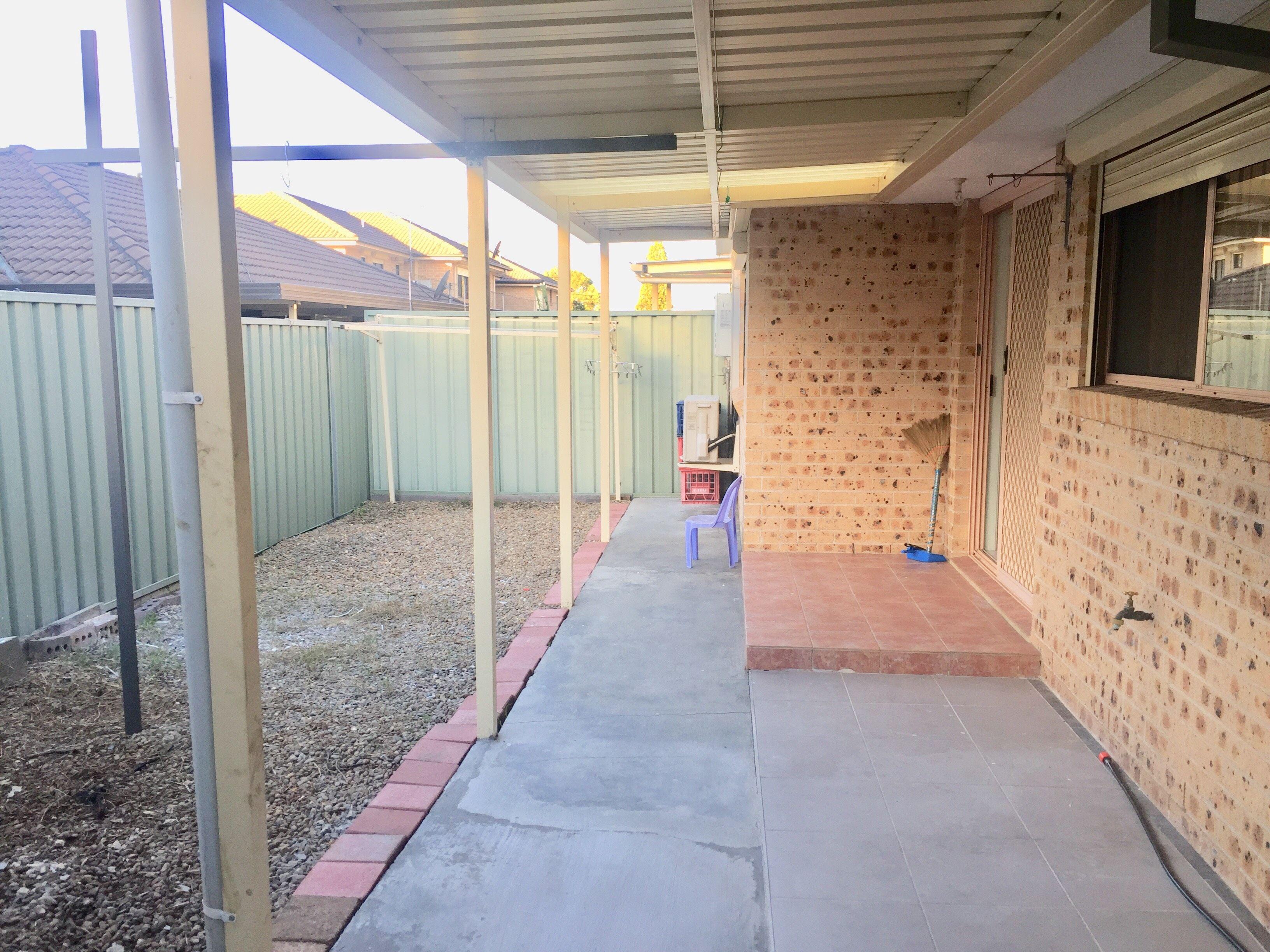 3 BEDROOM TOWNHOUSE IN CANLEY VALE