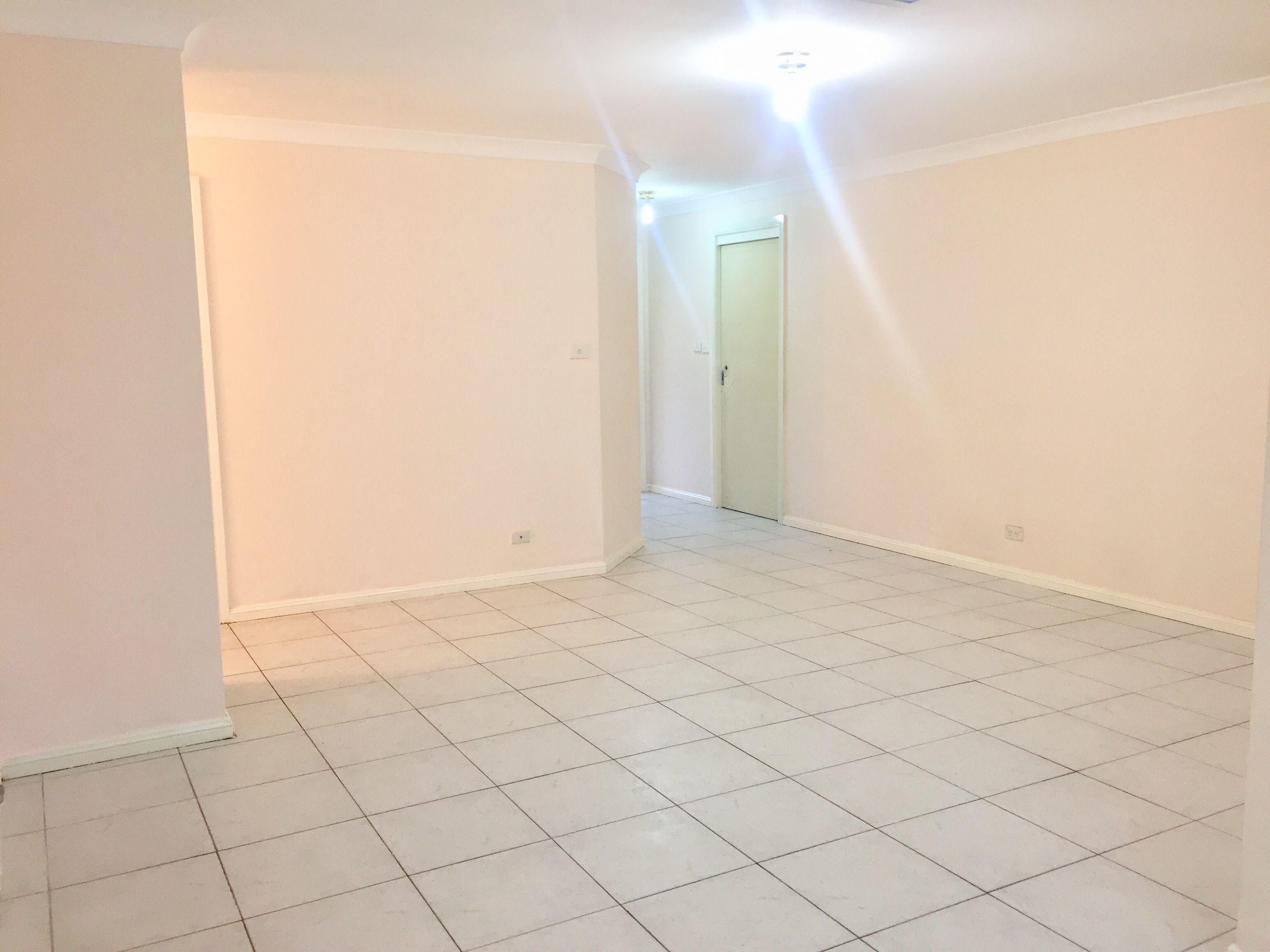 3 BEDROOM TOWNHOUSE IN CANLEY VALE