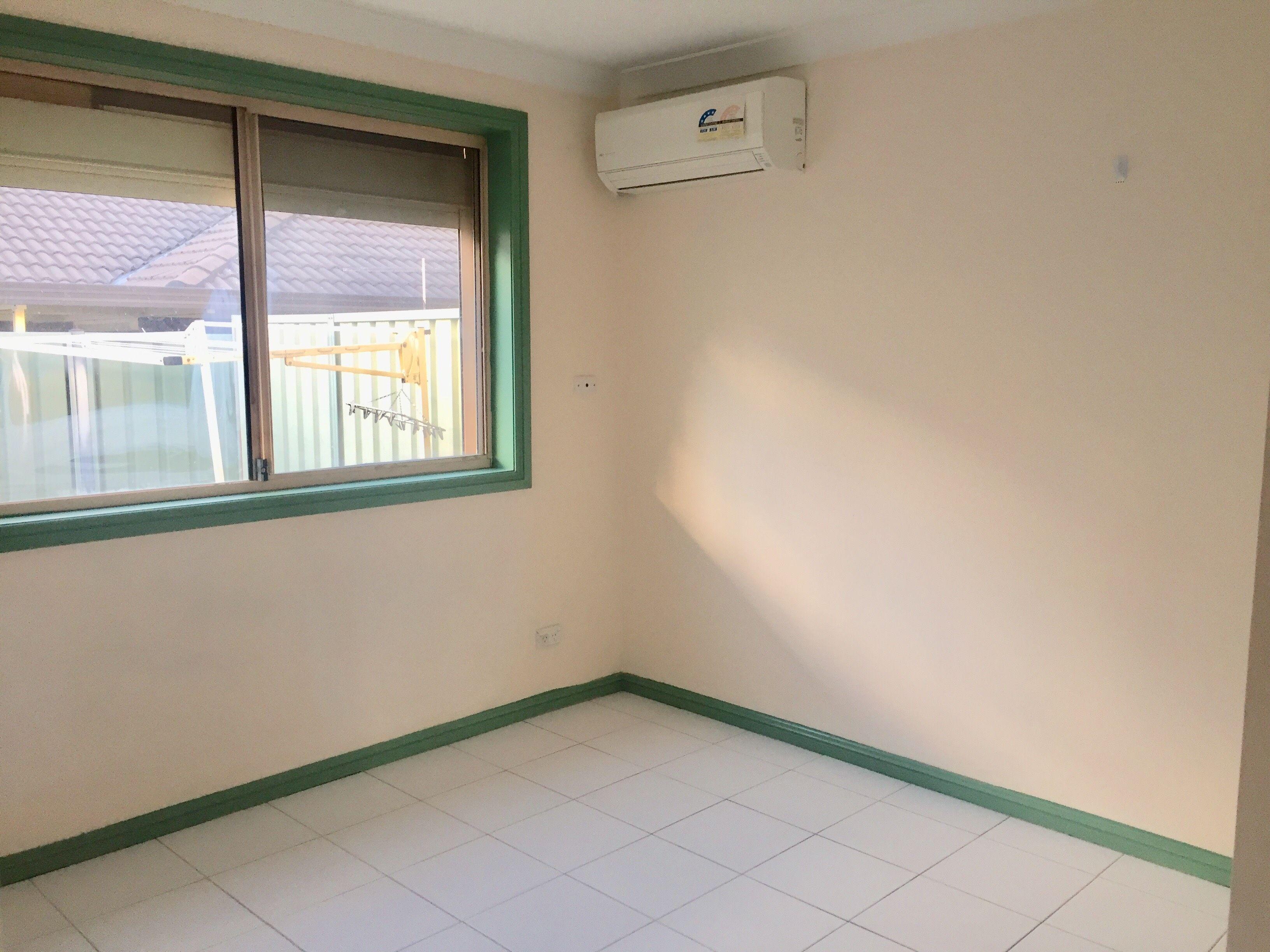 3 BEDROOM TOWNHOUSE IN CANLEY VALE