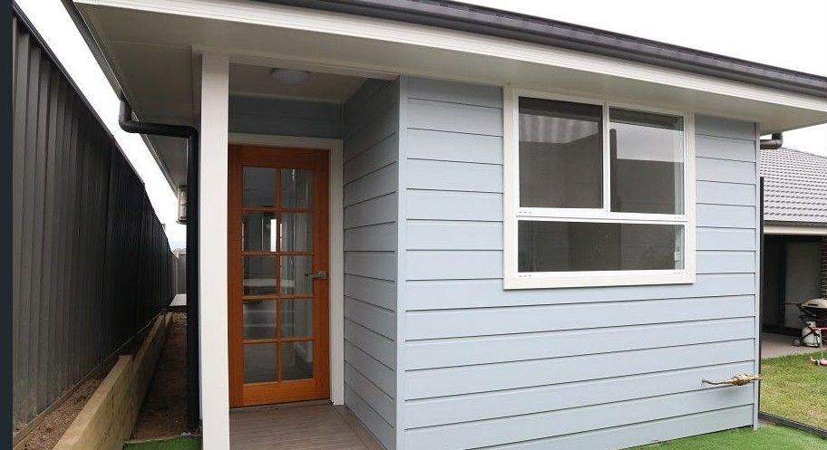 Prop-GPT: House: NSW Spring Farm, NSW 2570 Home For Rent