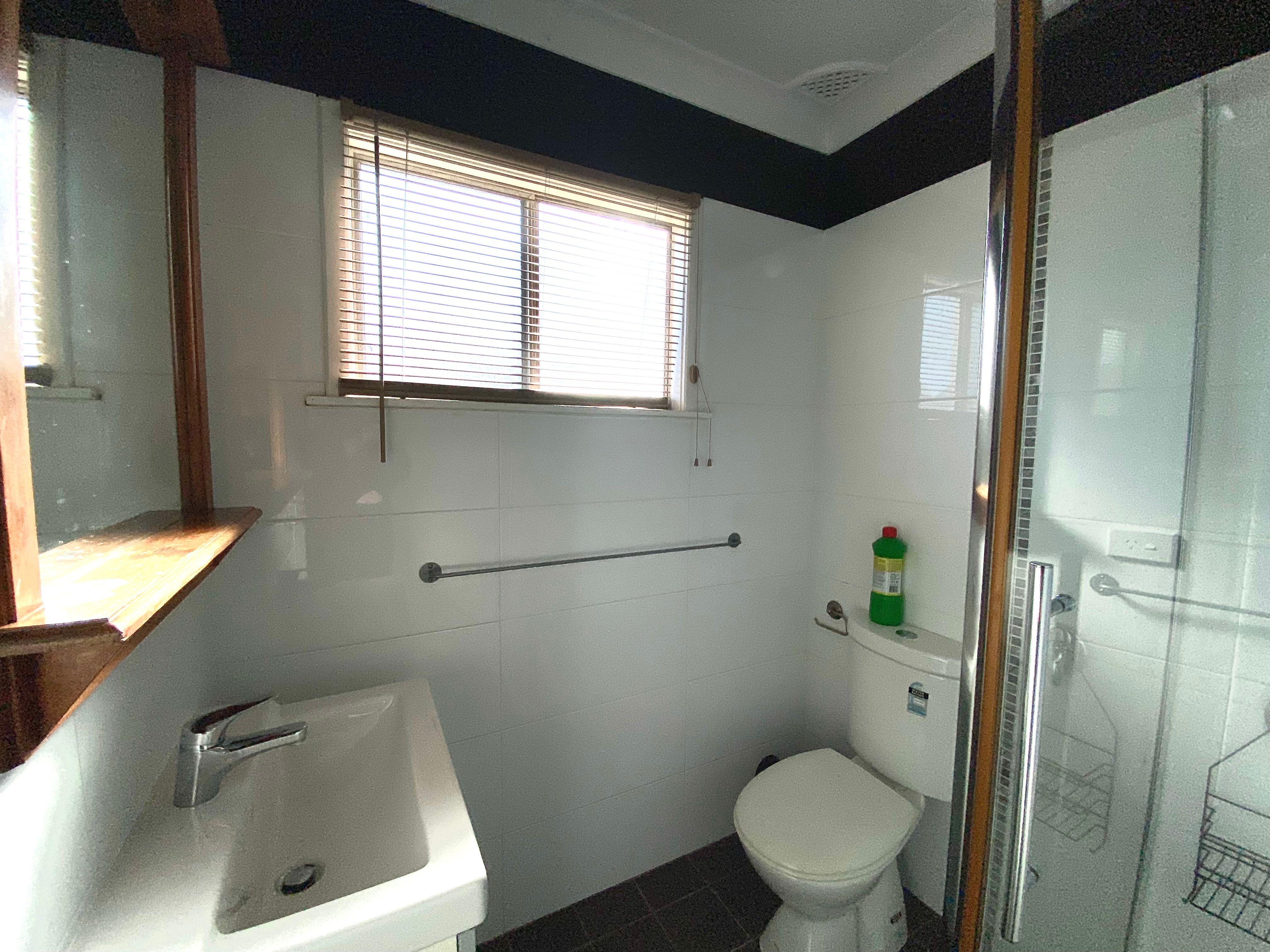 2 Bedroom - 1 Bathroom - Fishing and Affordable Living