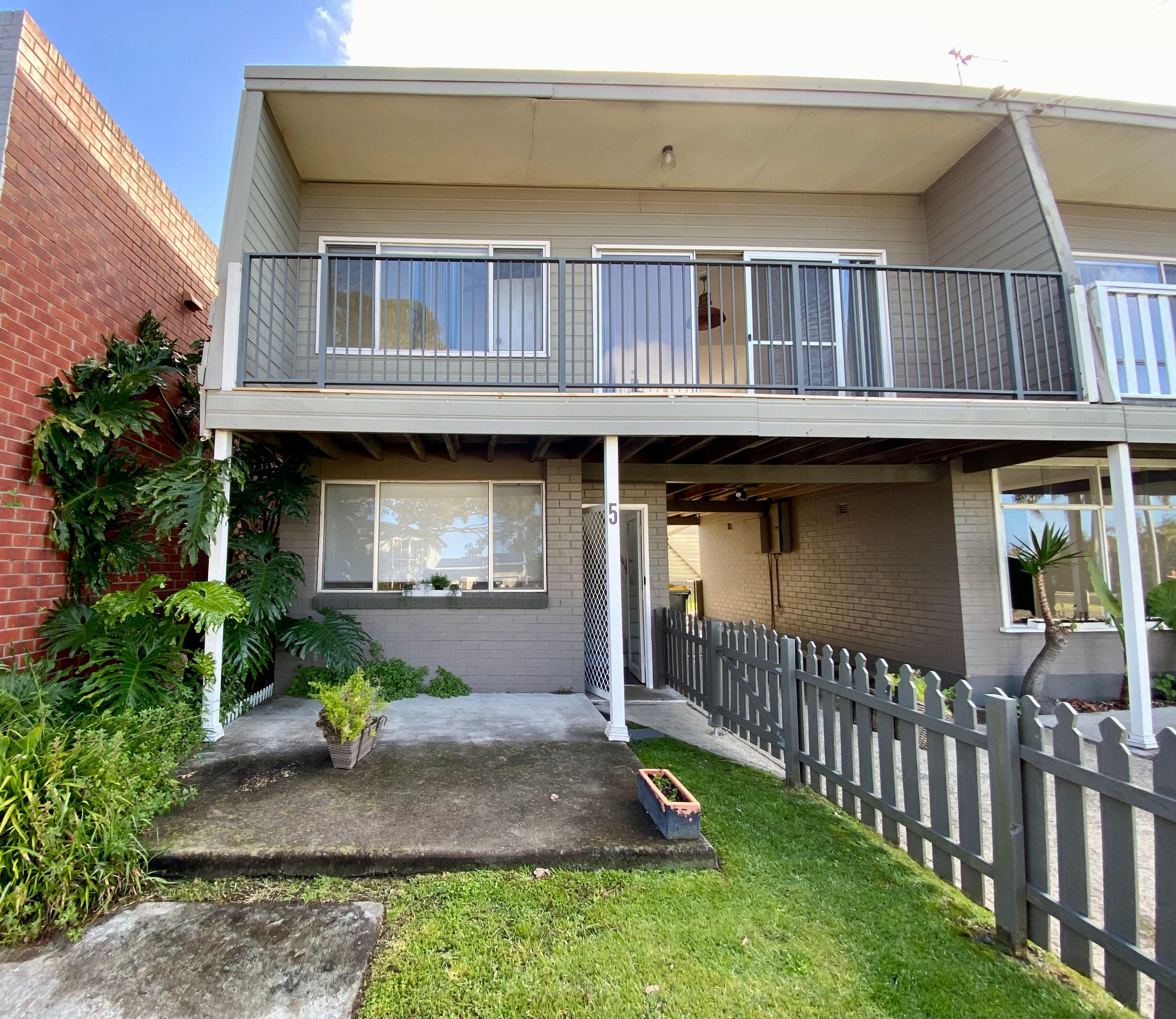 Convenient Location - 2 Bedrooms - 1 Bathroom