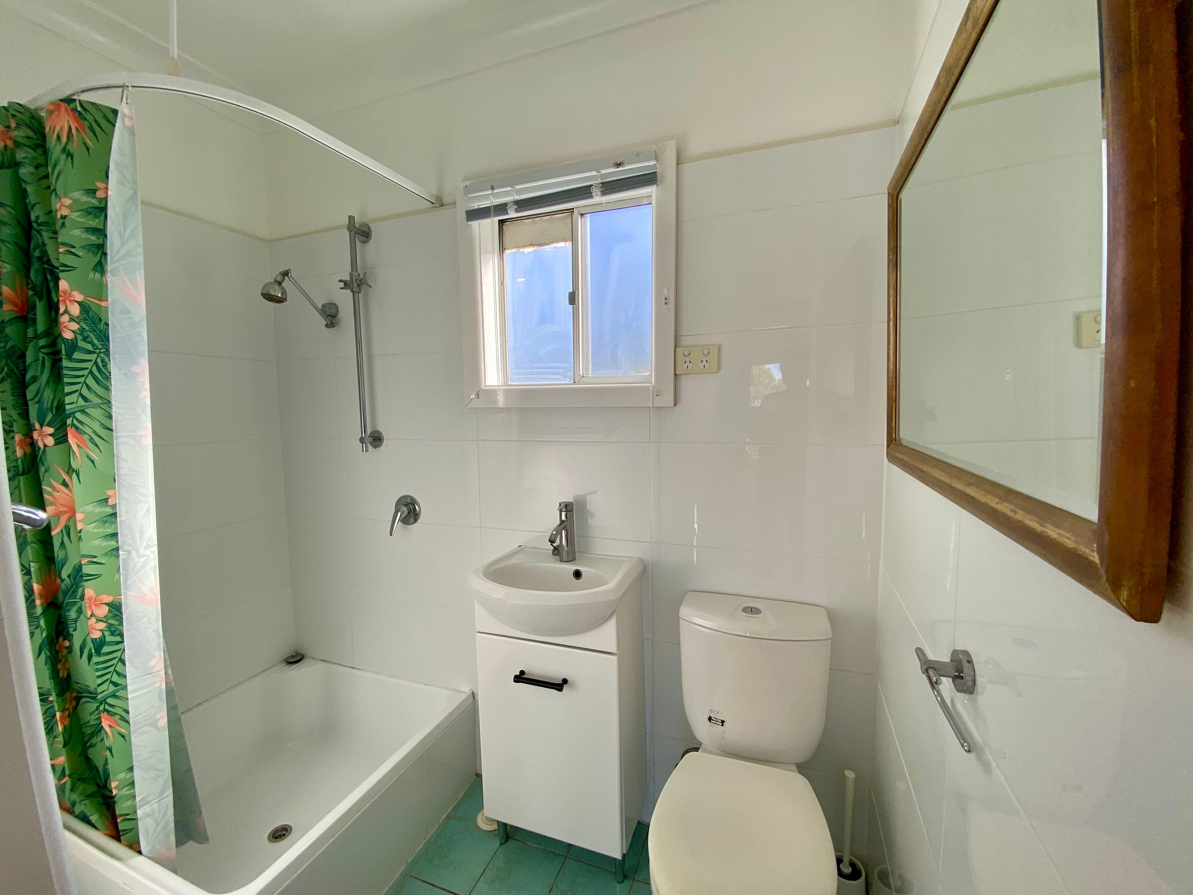 Convenient Location - 2 Bedrooms - 1 Bathroom