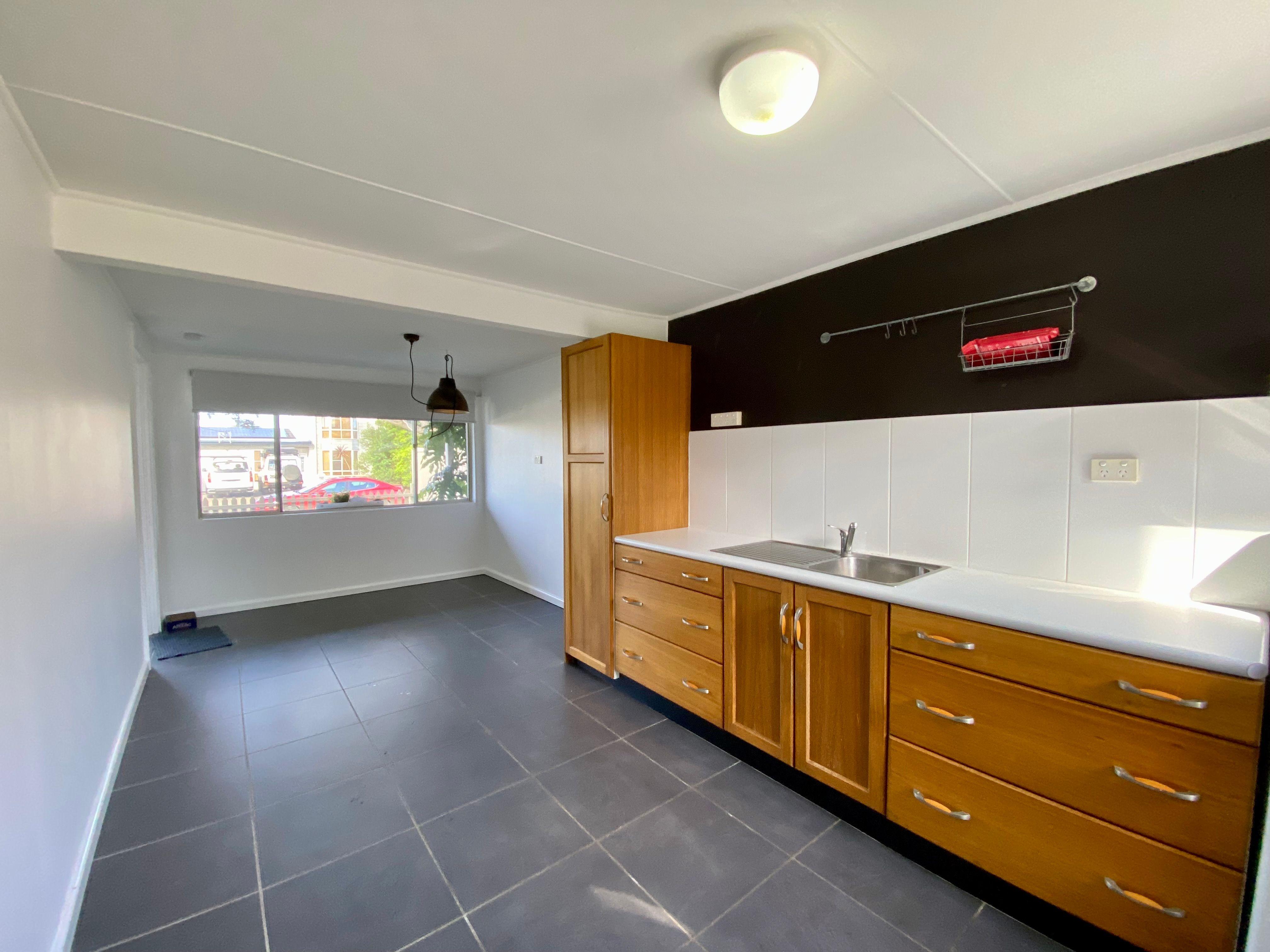 Convenient Location - 2 Bedrooms - 1 Bathroom