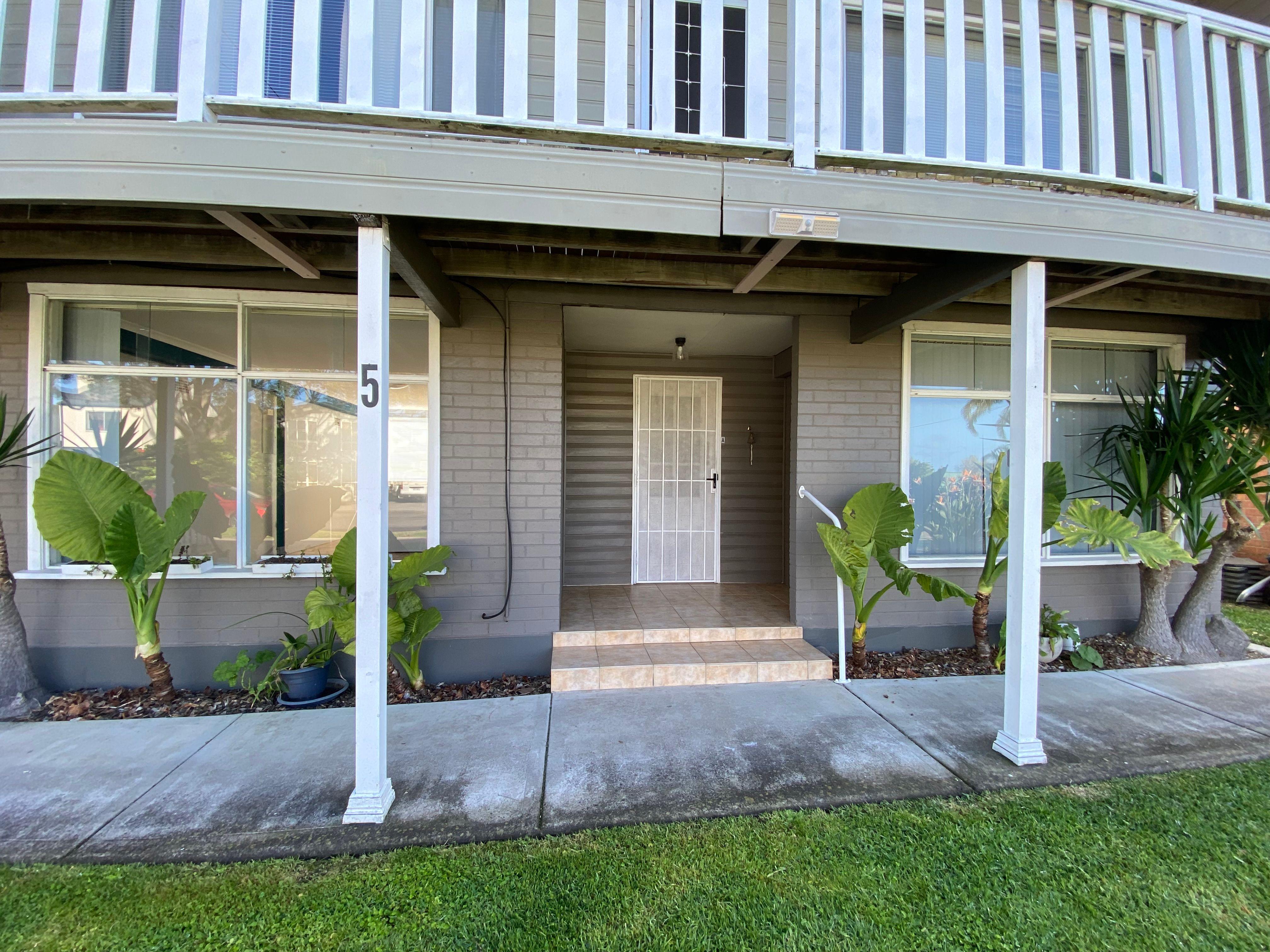 Prop-GPT: House: NSW Greenwell Point, NSW 2540 Home For Rent