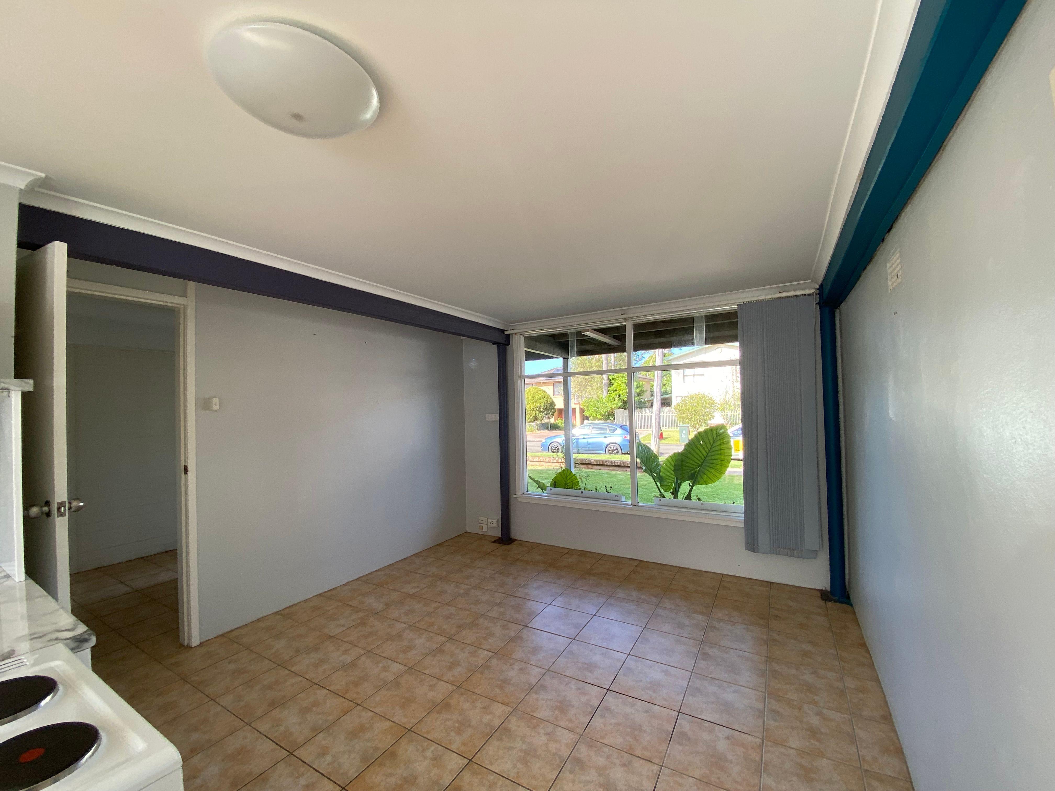 Low Maintenance - Well Maintained Unit