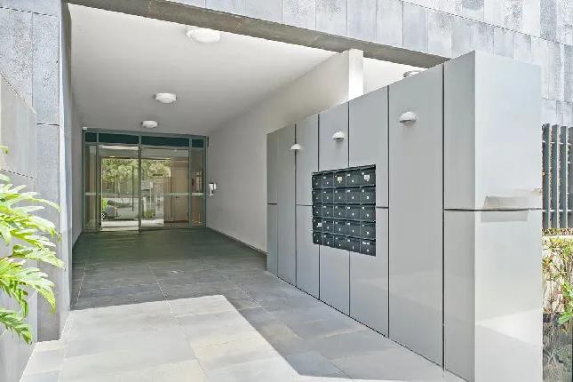 Stylish North-Facing 1 Bed with Oversized Entertainer's Balcony Unit