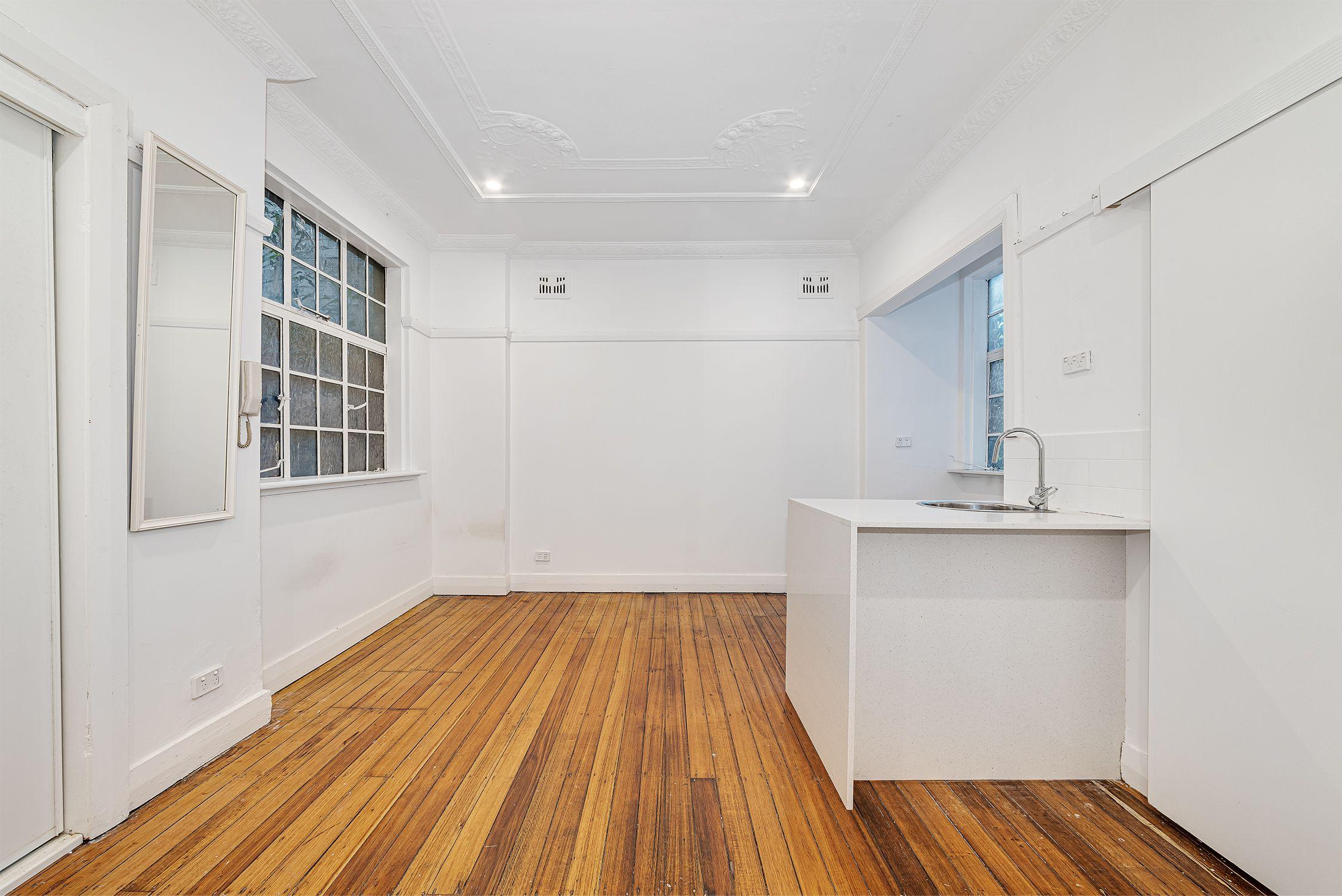 Prop-GPT: Apartment: NSW Darlinghurst, NSW 2010 Home For Rent