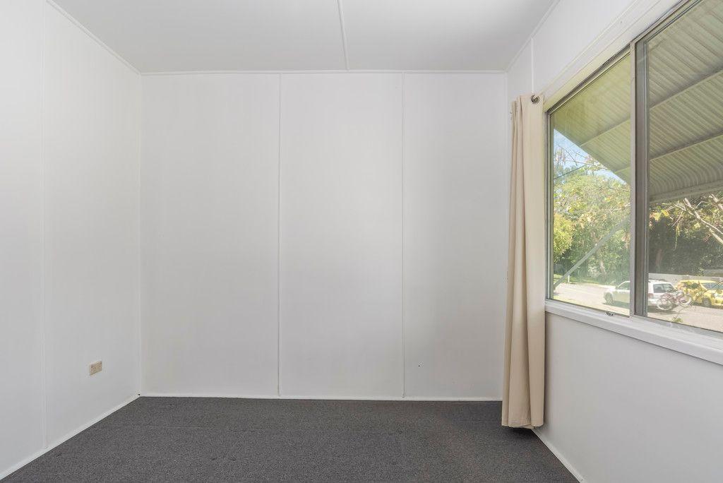 COTTAGE IN PRIME POSITION