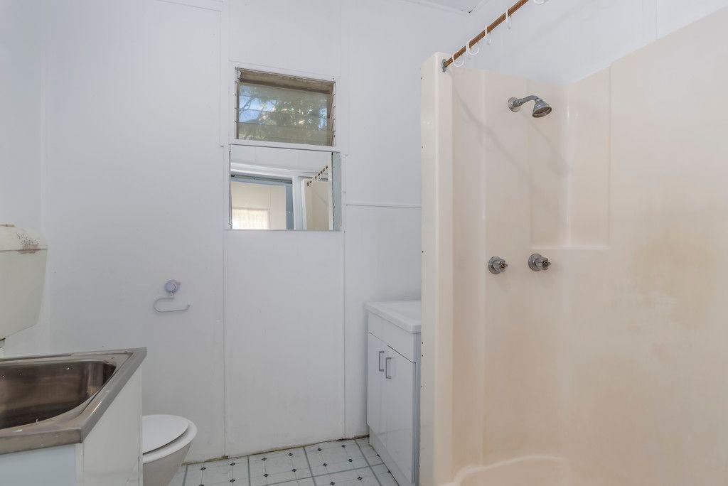 COTTAGE IN PRIME POSITION