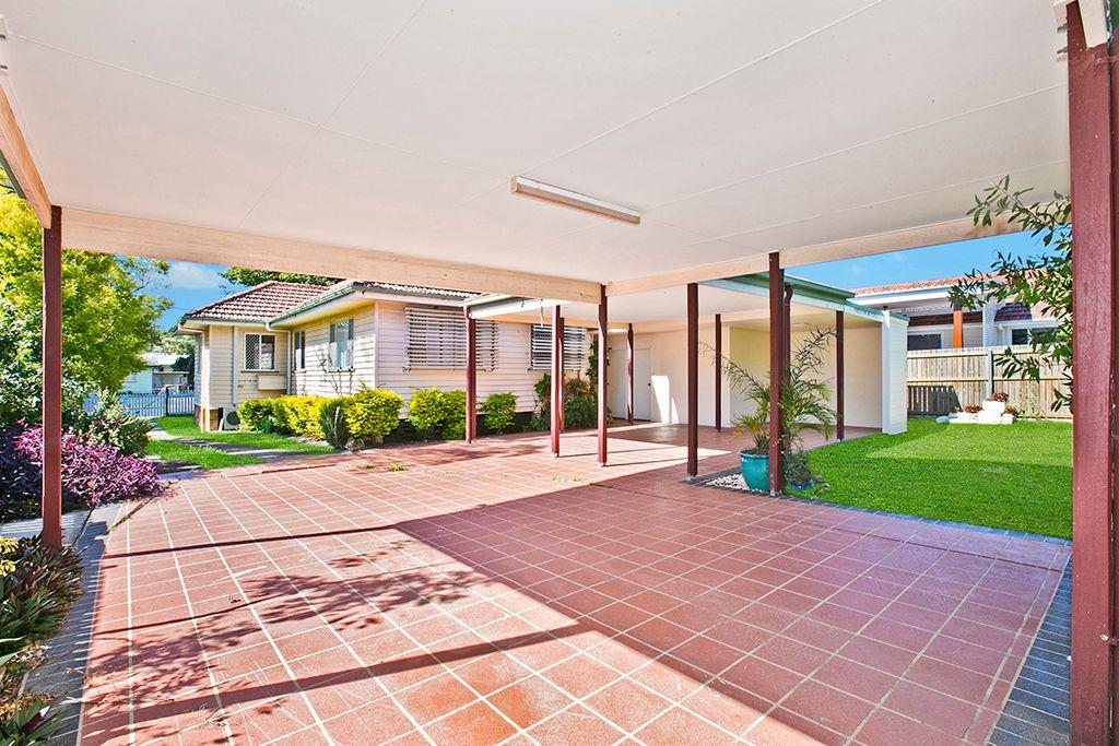 Well positioned home in popular precinct