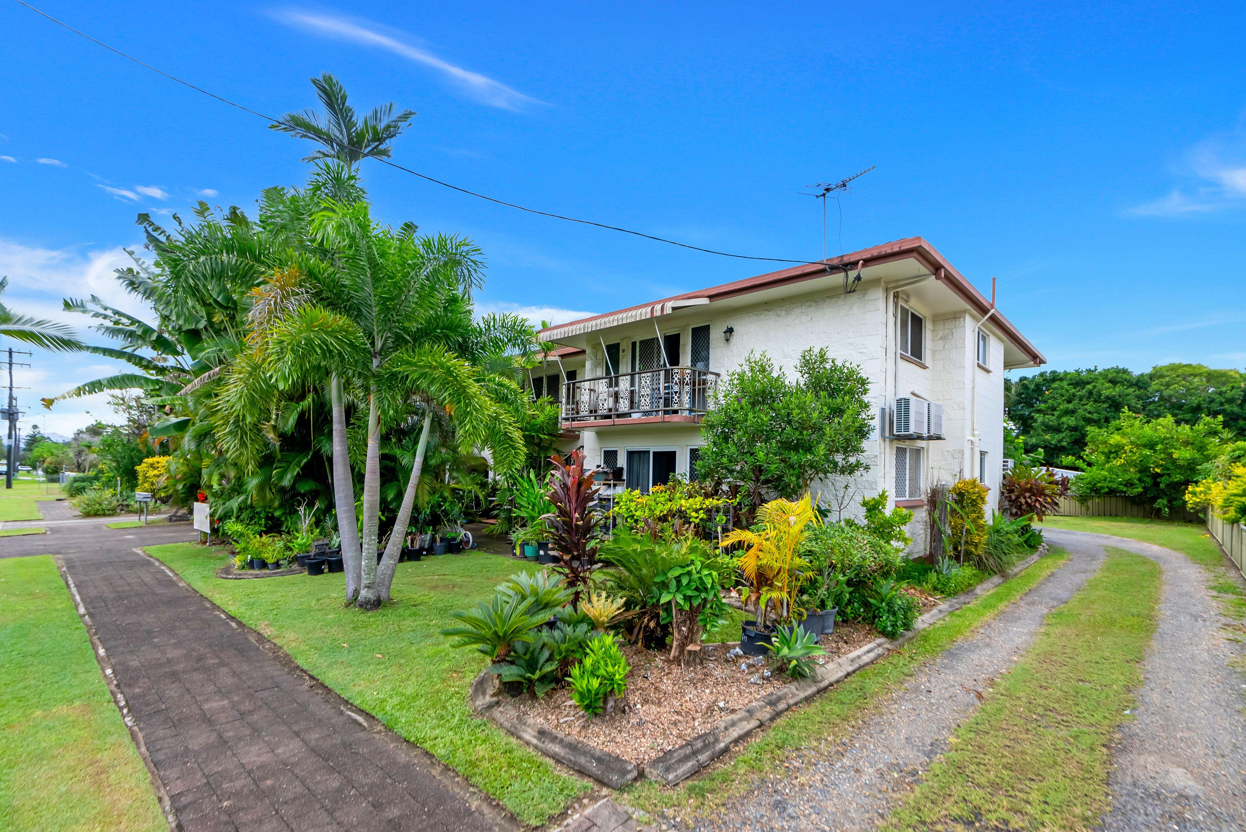 Modern & Convenient Living - Walk to DFO!