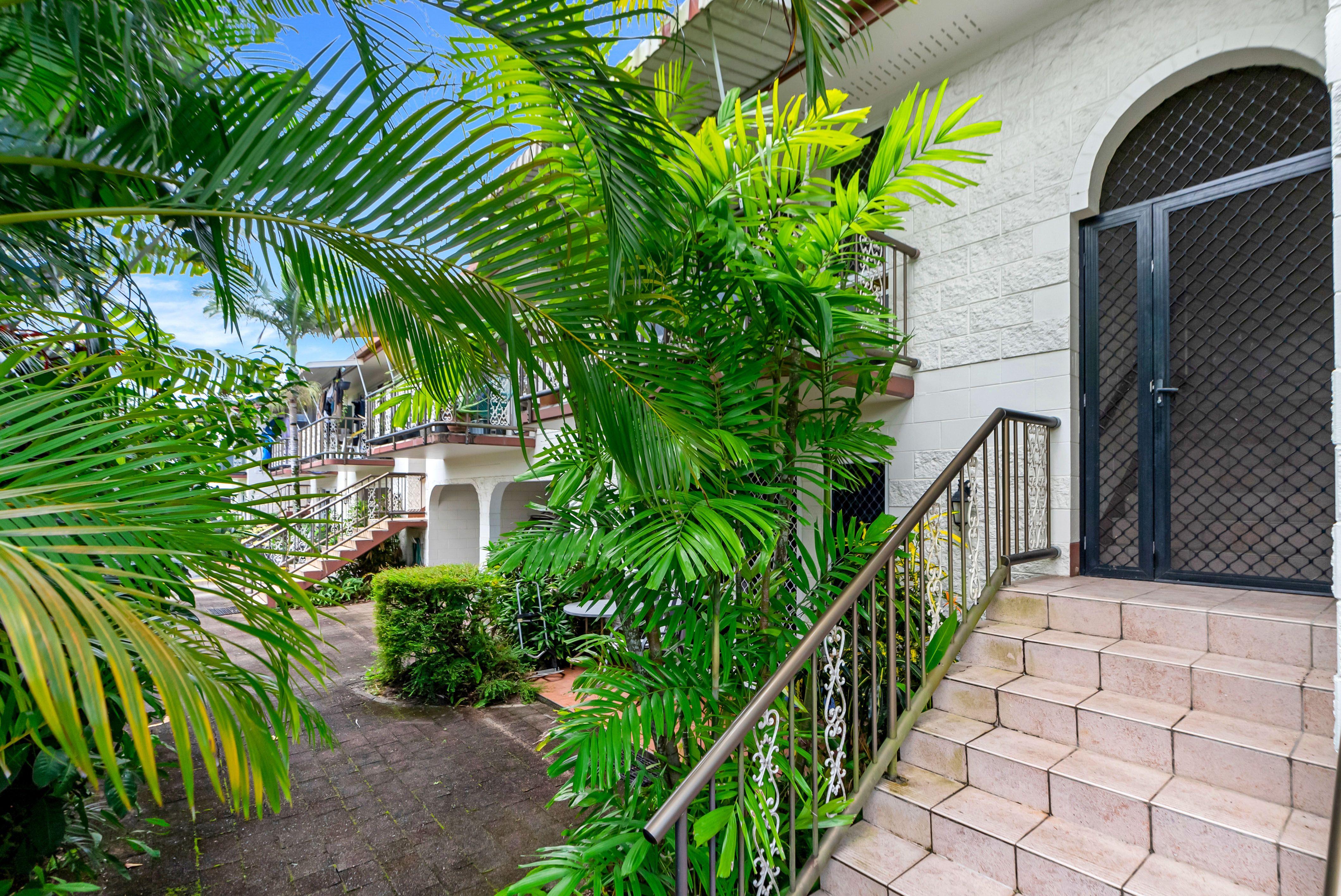 Modern & Convenient Living - Walk to DFO!