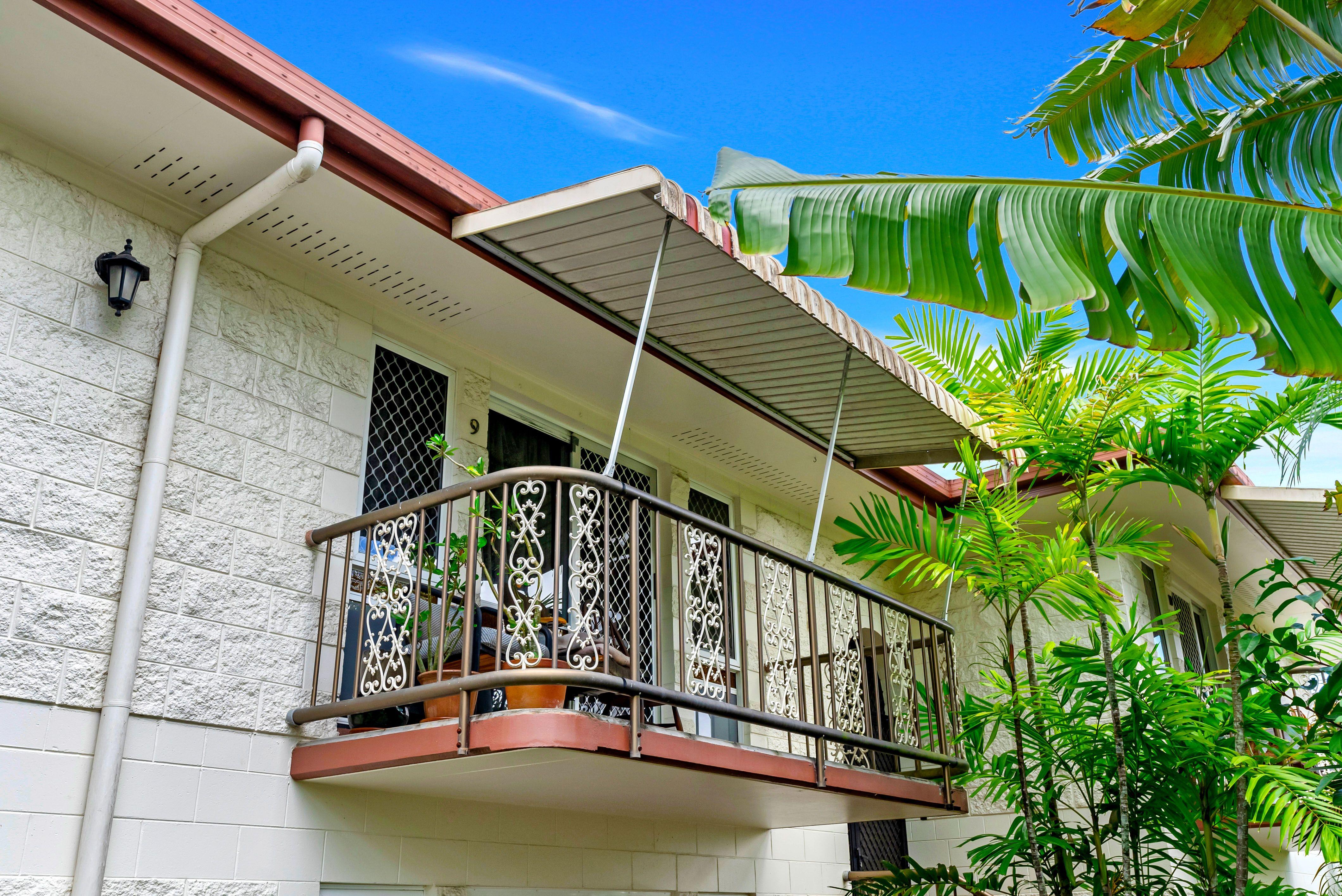 Modern & Convenient Living - Walk to DFO!