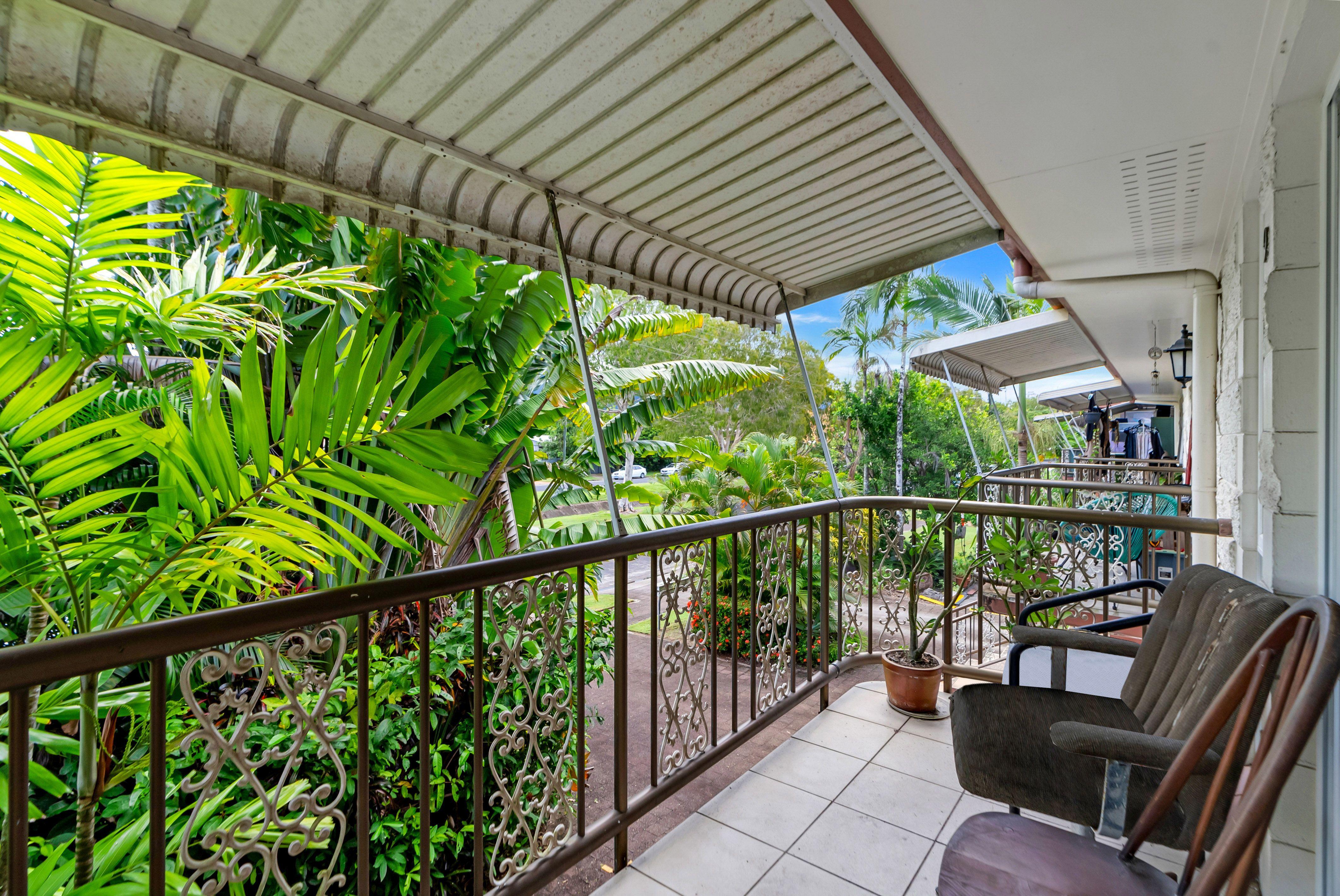 Modern & Convenient Living - Walk to DFO!
