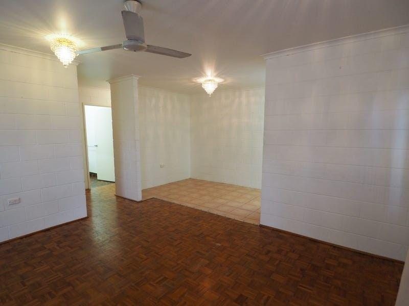 TIDY HOME CLOSE TO TOWN