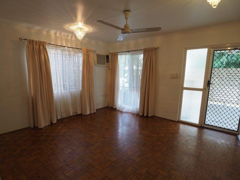 TIDY HOME CLOSE TO TOWN