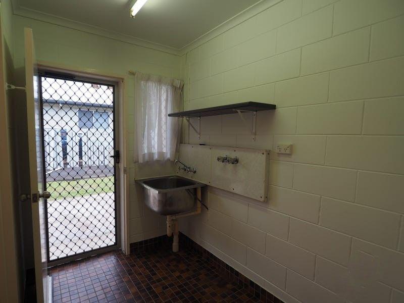 TIDY HOME CLOSE TO TOWN