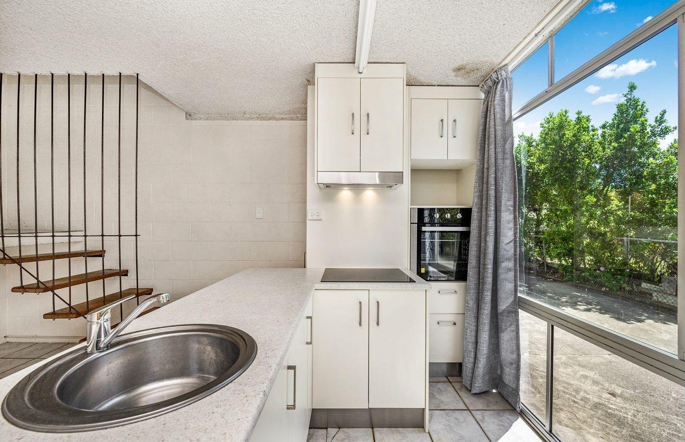 Stylish & Low-Maintenance 1-Bedroom Unit in the Heart of North Ward