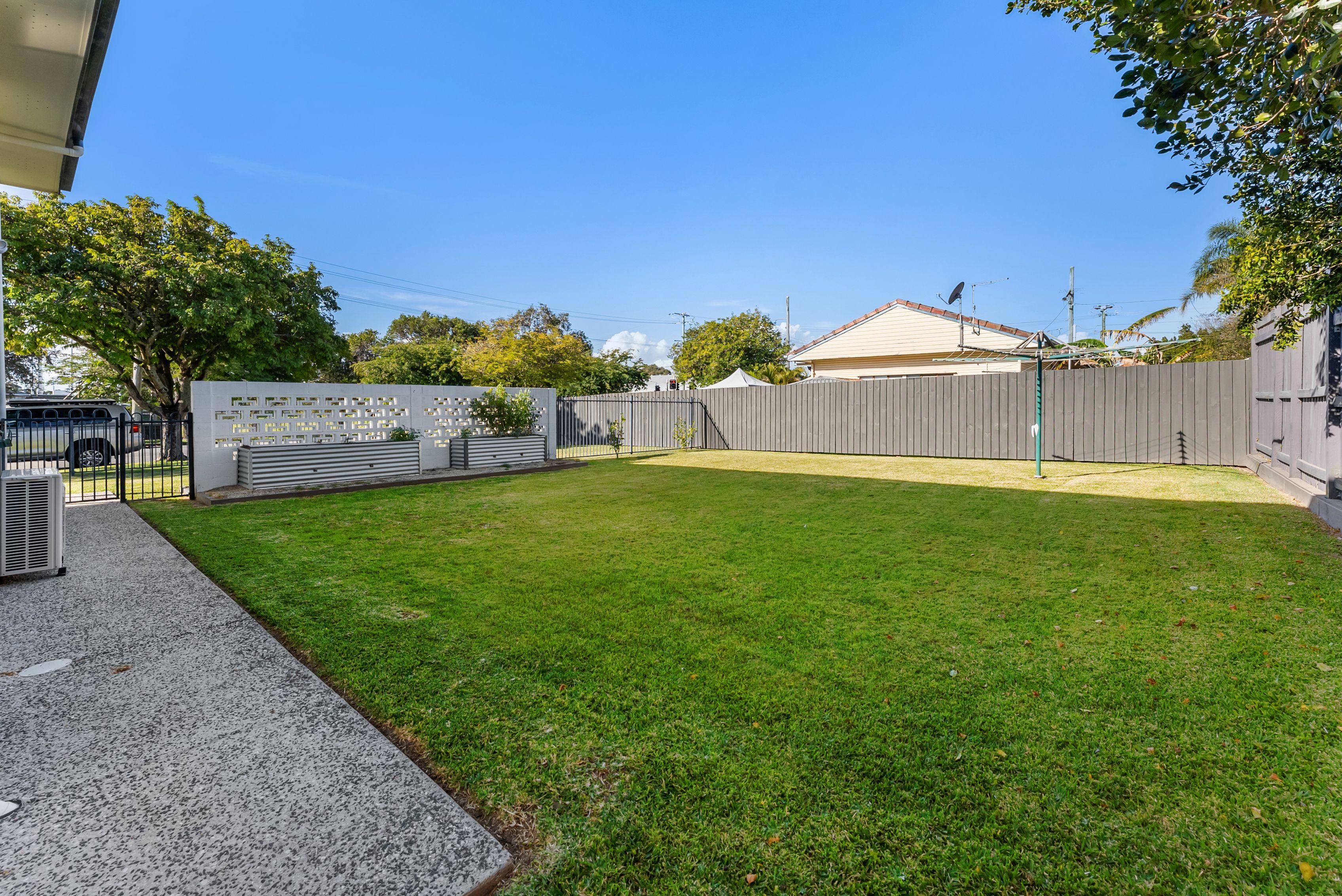 Coastal Living Just Moments from Suttons Beach!