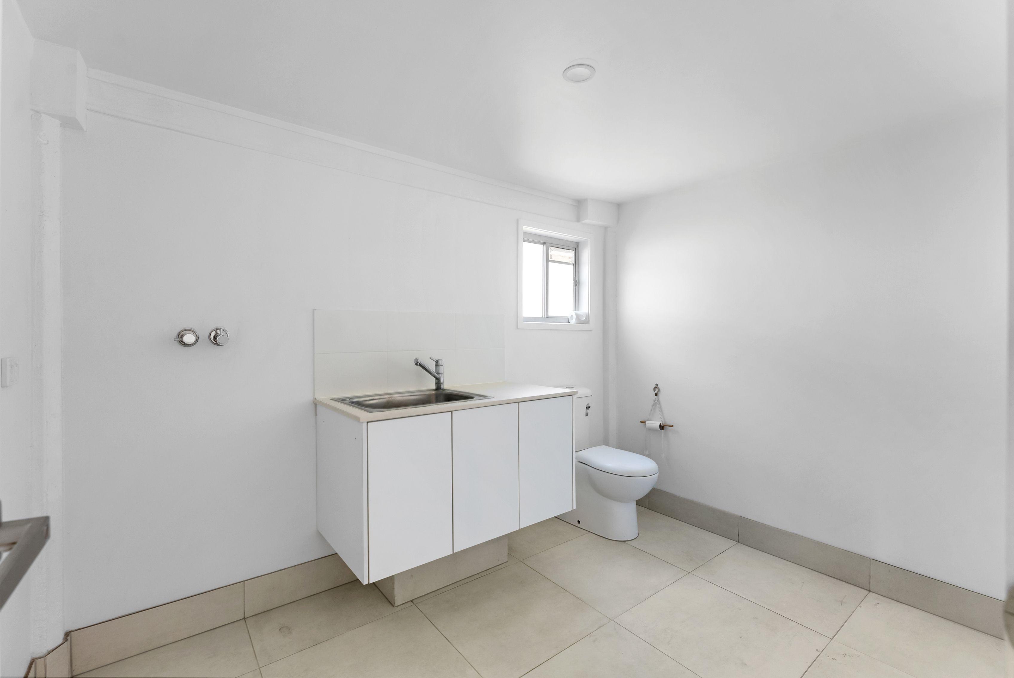 Coastal Living Just Moments from Suttons Beach!