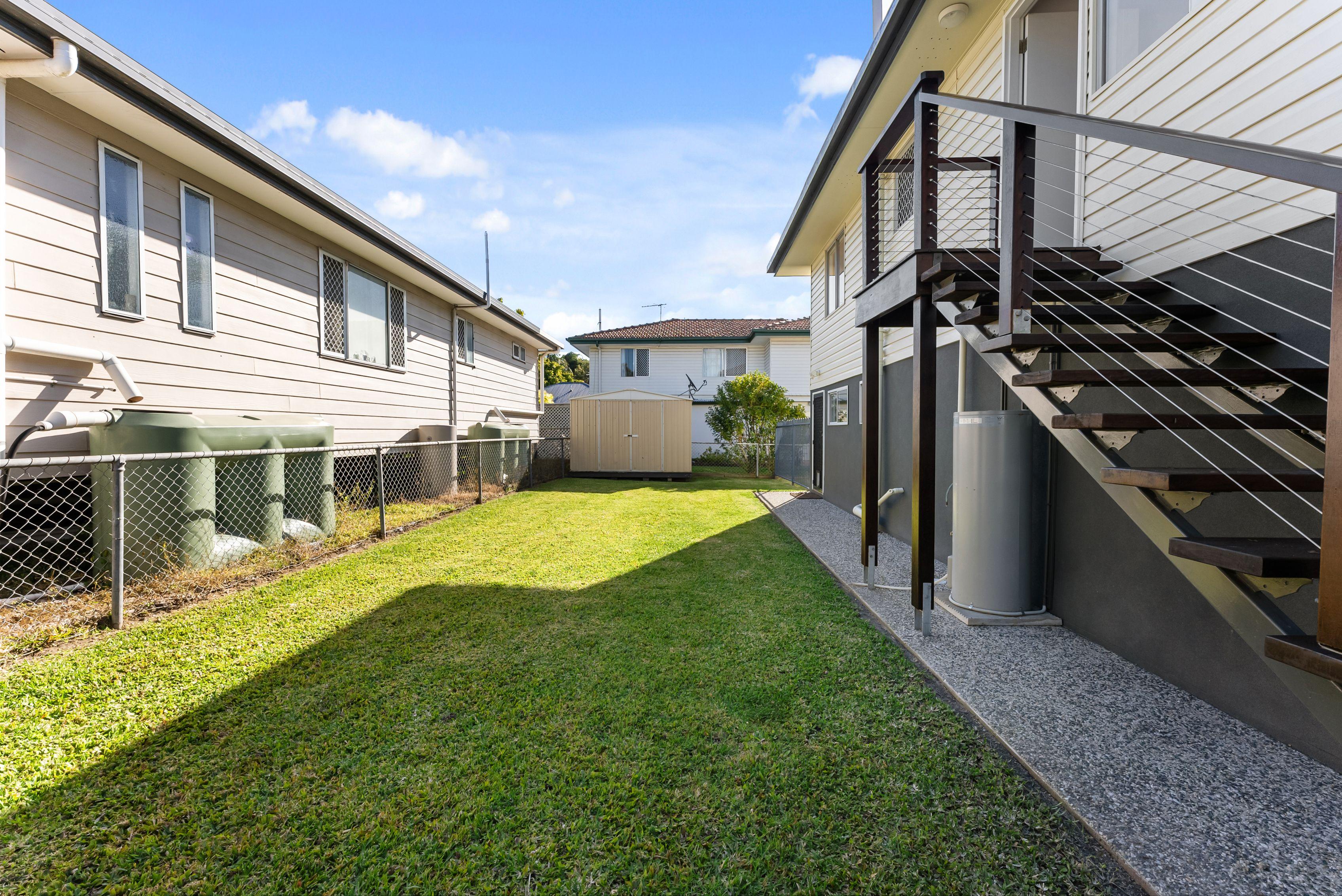 Coastal Living Just Moments from Suttons Beach!