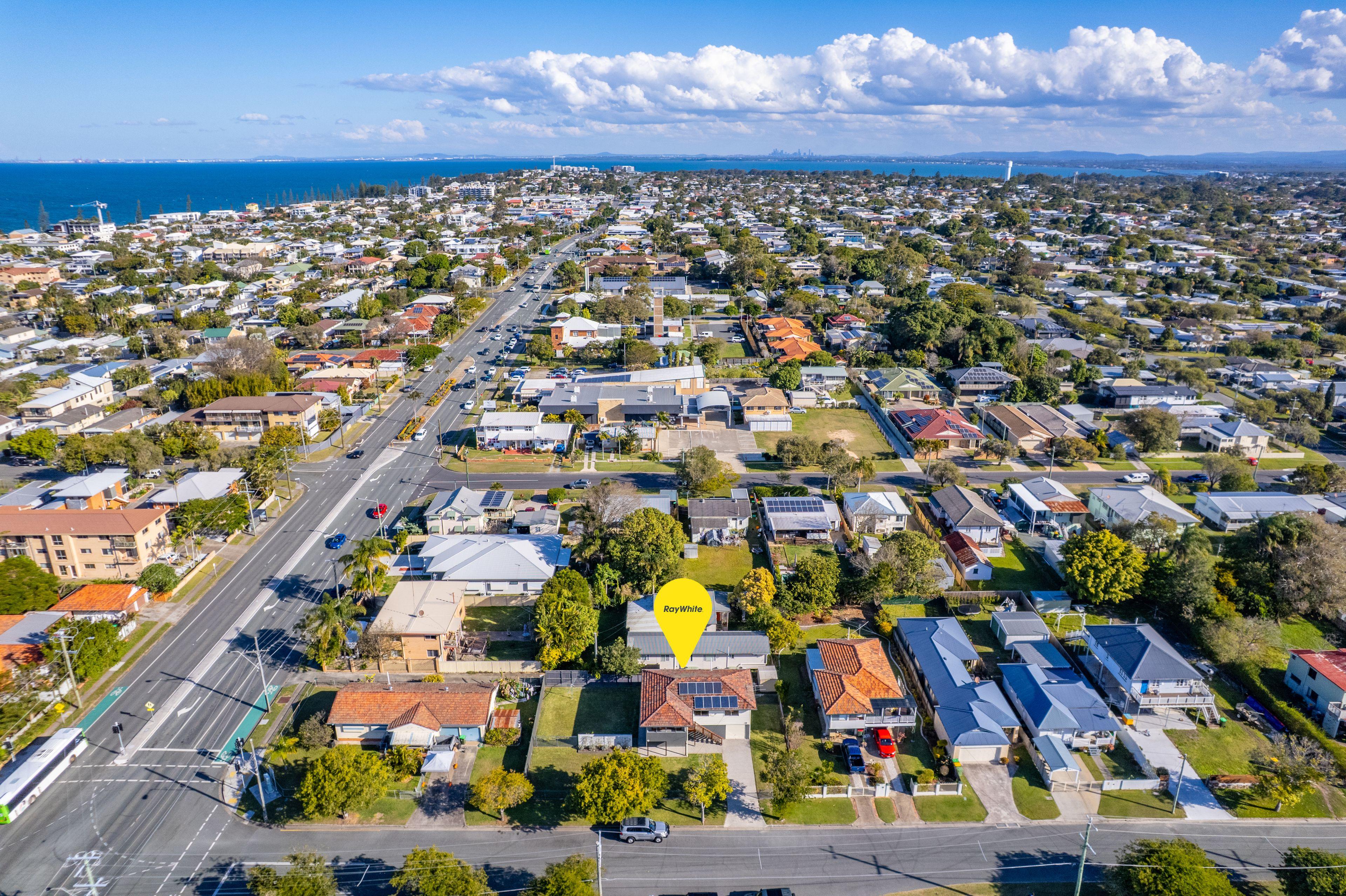 Coastal Living Just Moments from Suttons Beach!