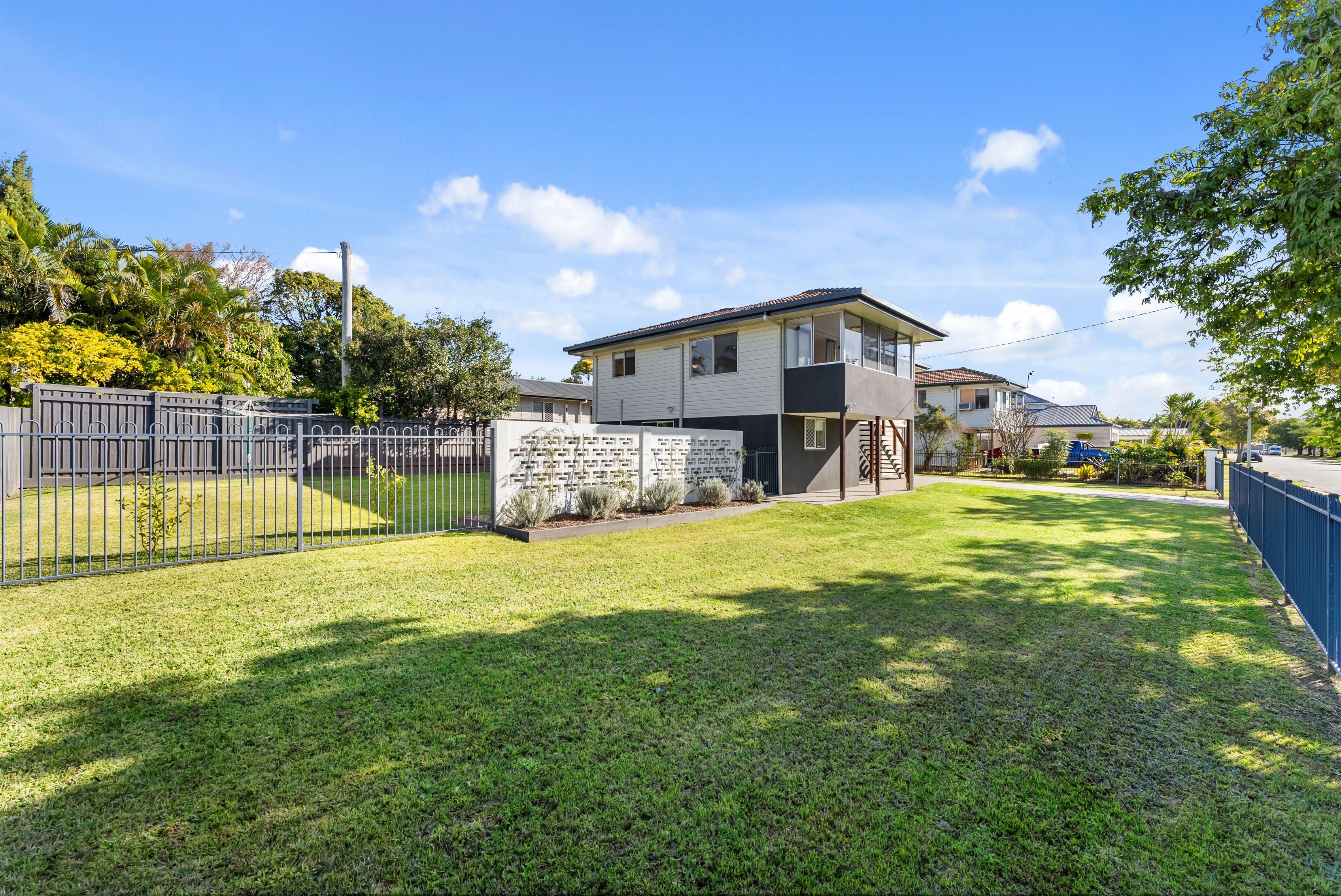 Coastal Living Just Moments from Suttons Beach!