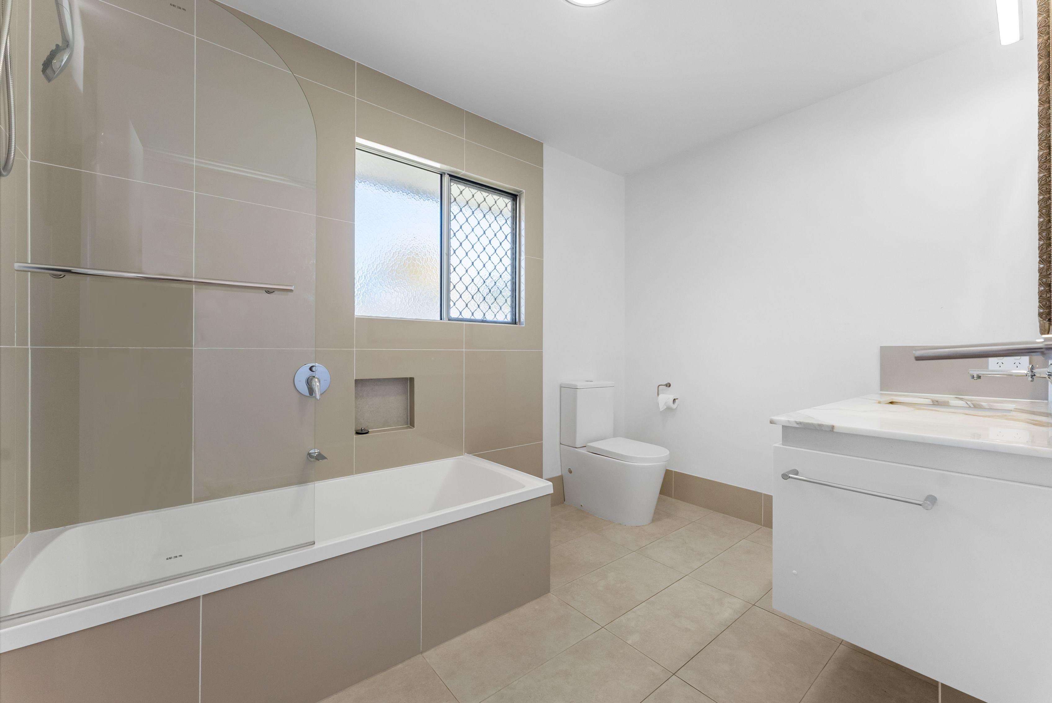 Coastal Living Just Moments from Suttons Beach!