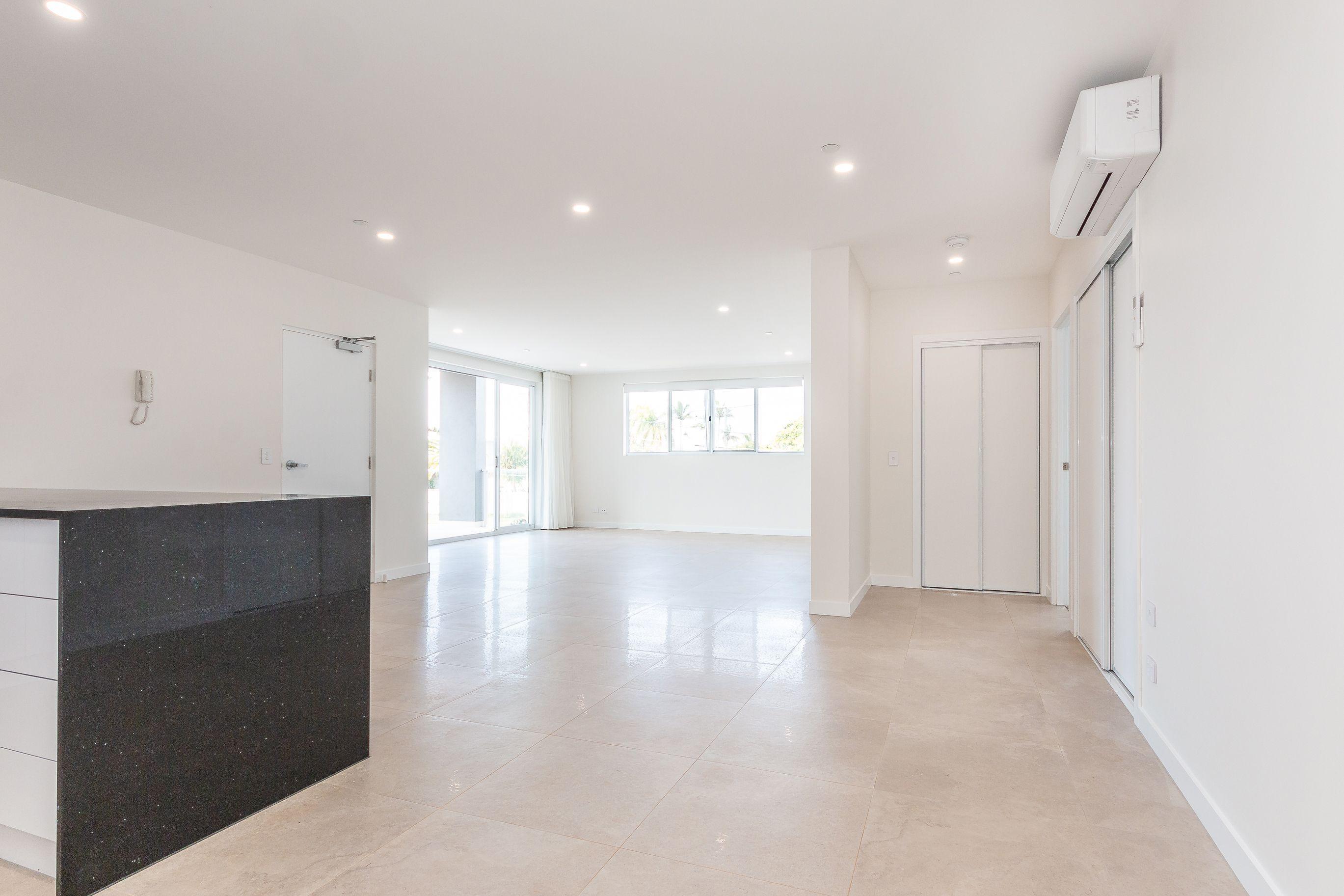 Stunning 3-Bedroom Apartment with Spectacular Views of Moreton Bay!