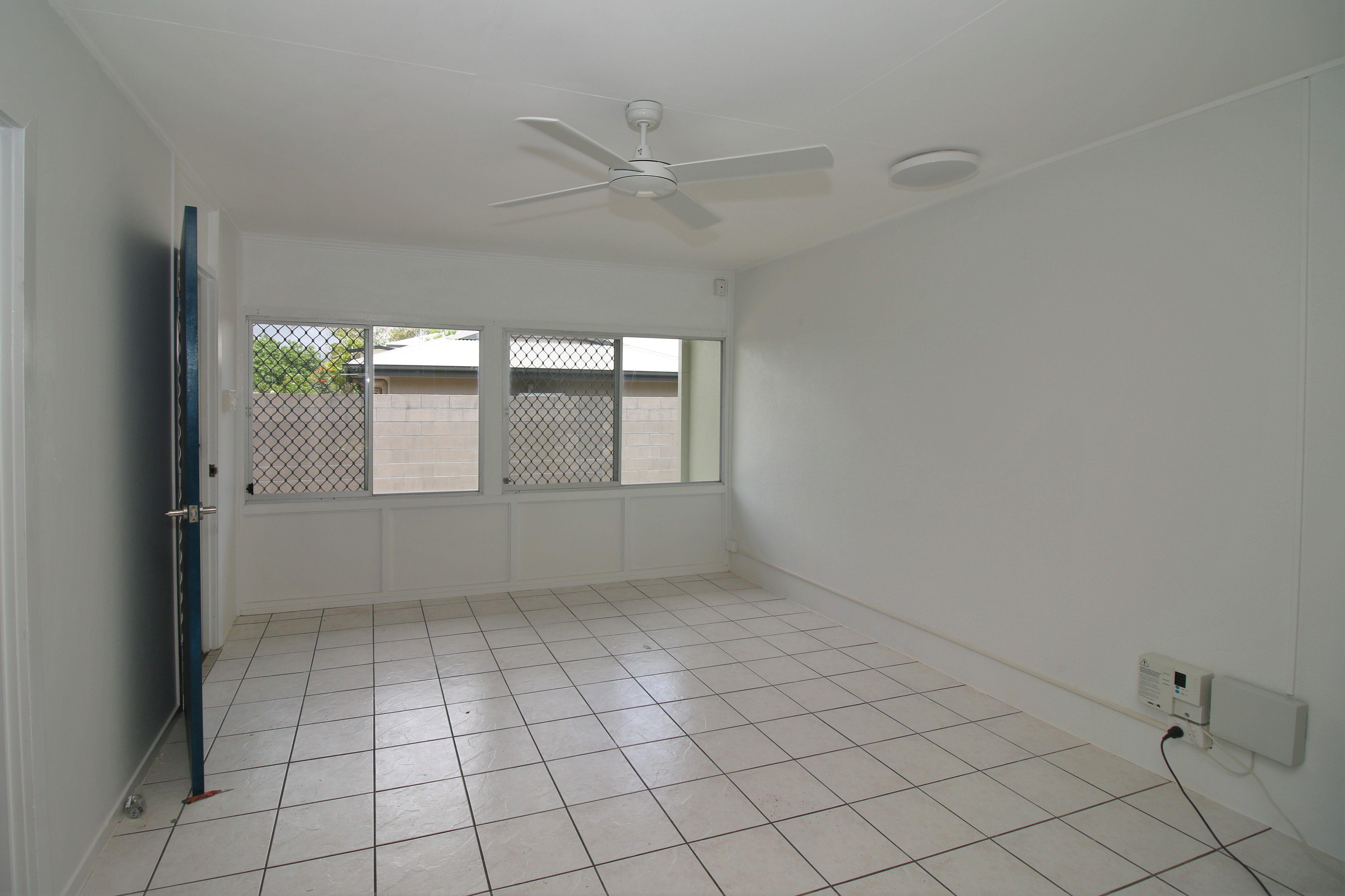 Tidy Unit in Central Location