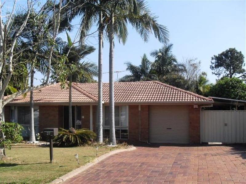 Side access with room for boat, trailer or caravan