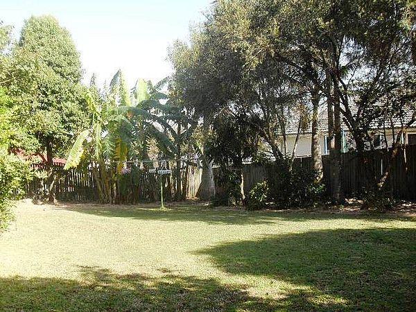 Side access with room for boat, trailer or caravan