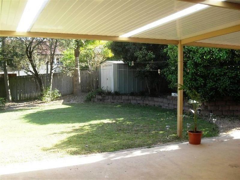 Side access with room for boat, trailer or caravan