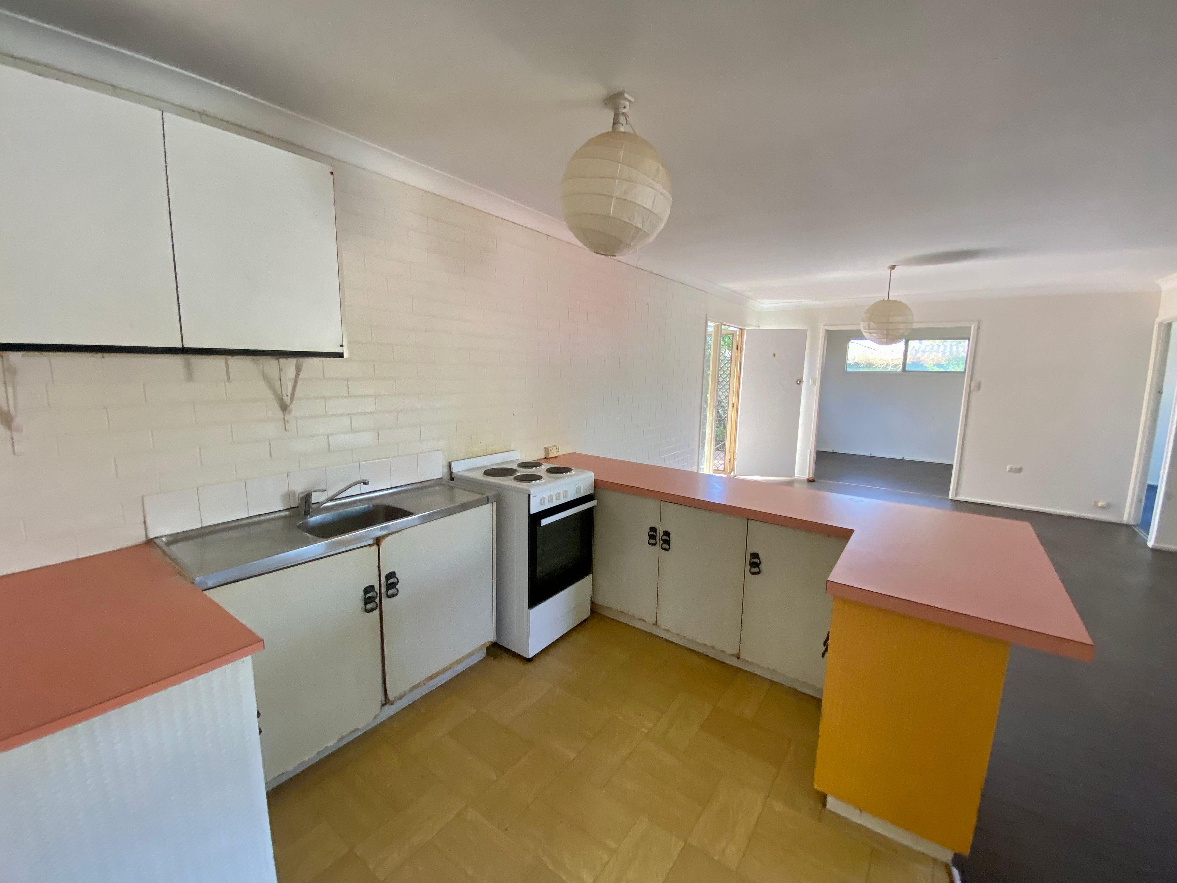 Cosy & Affordable Unit Close To Everything!