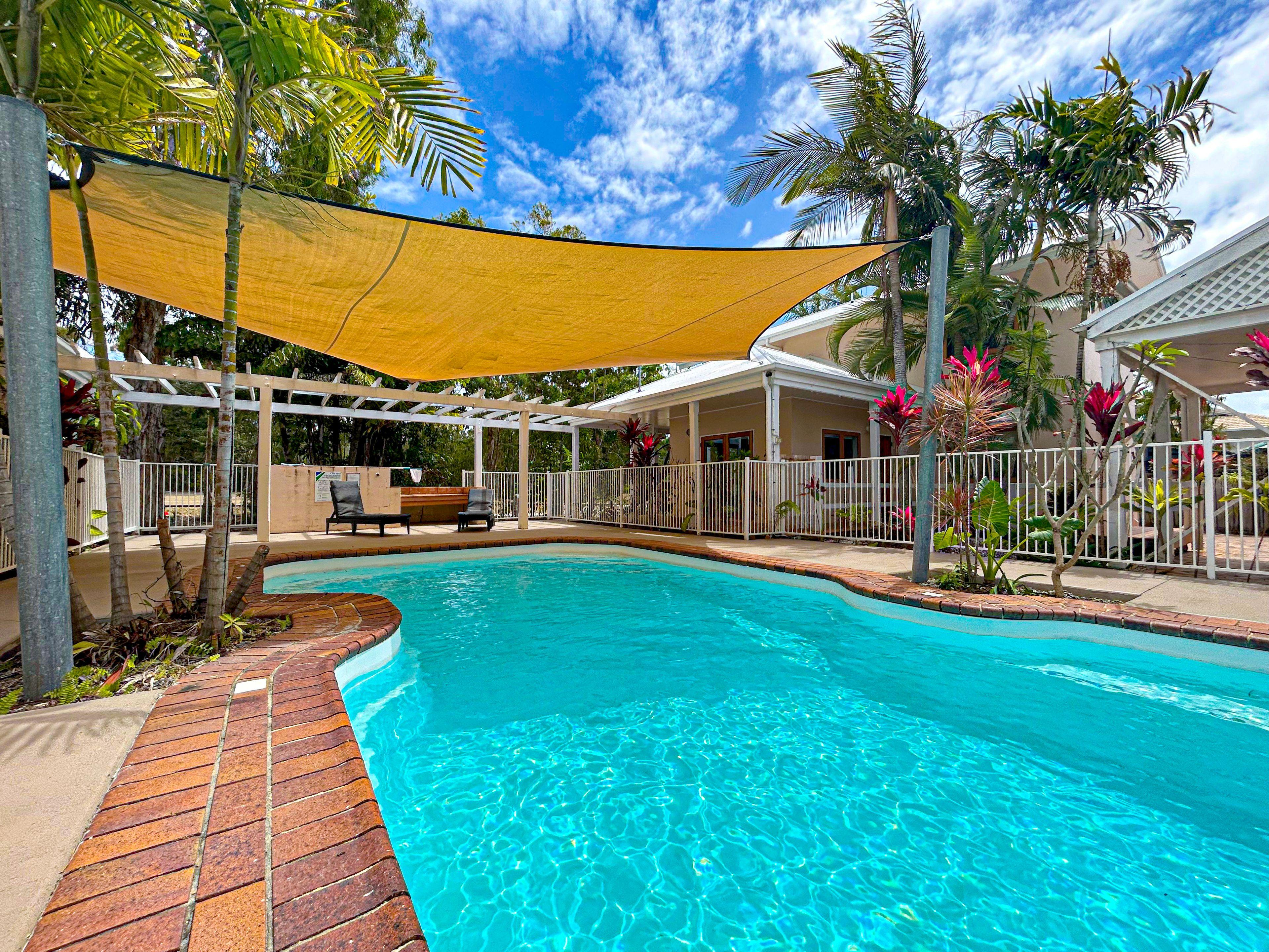 Prop-GPT: Unit: QLD Palm Cove, QLD 4879 Home For Rent